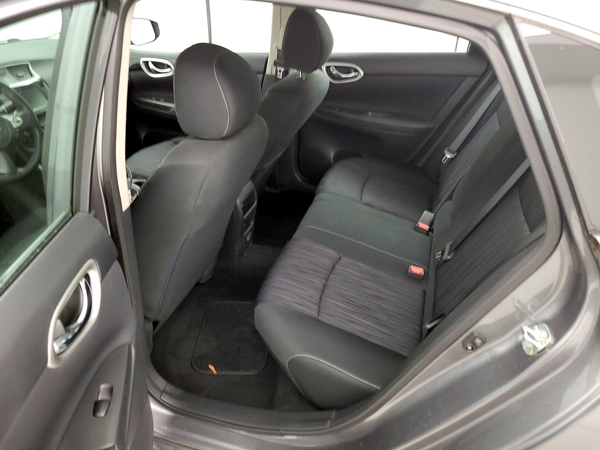 Thumbnail: 2019 Nissan Sentra - 19