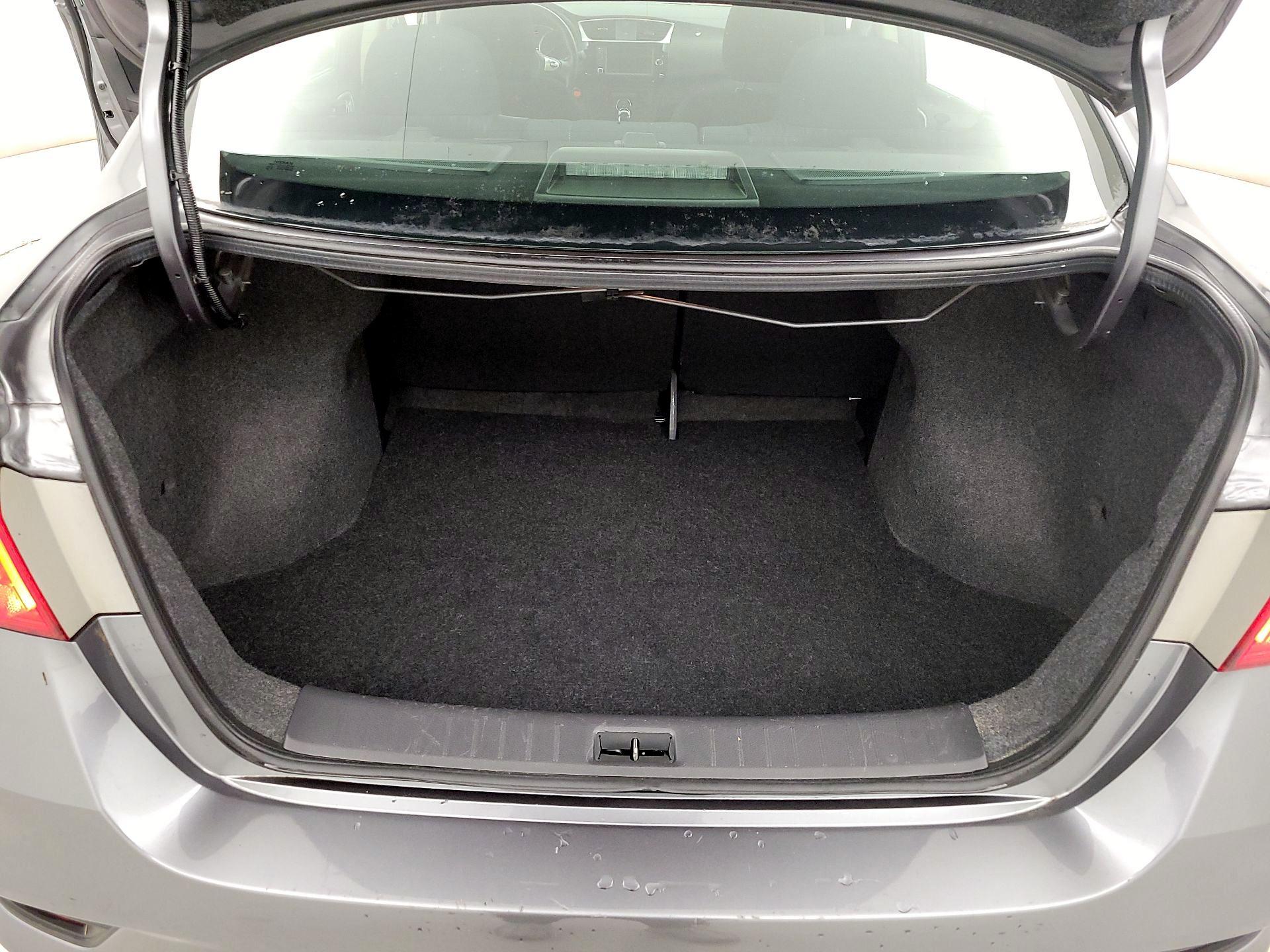 Thumbnail: 2019 Nissan Sentra - 20