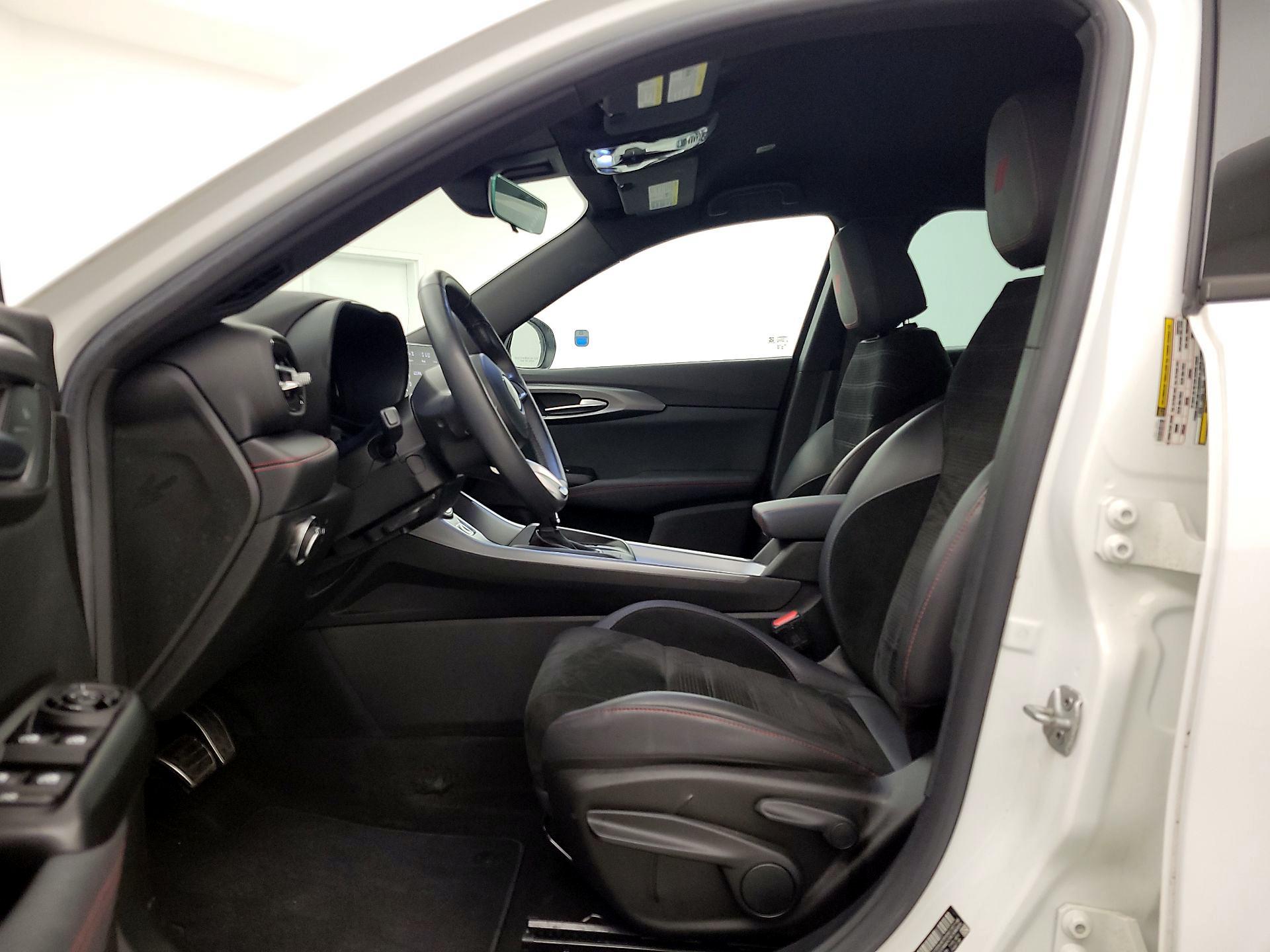 Thumbnail: 2023 Dodge Hornet - 11