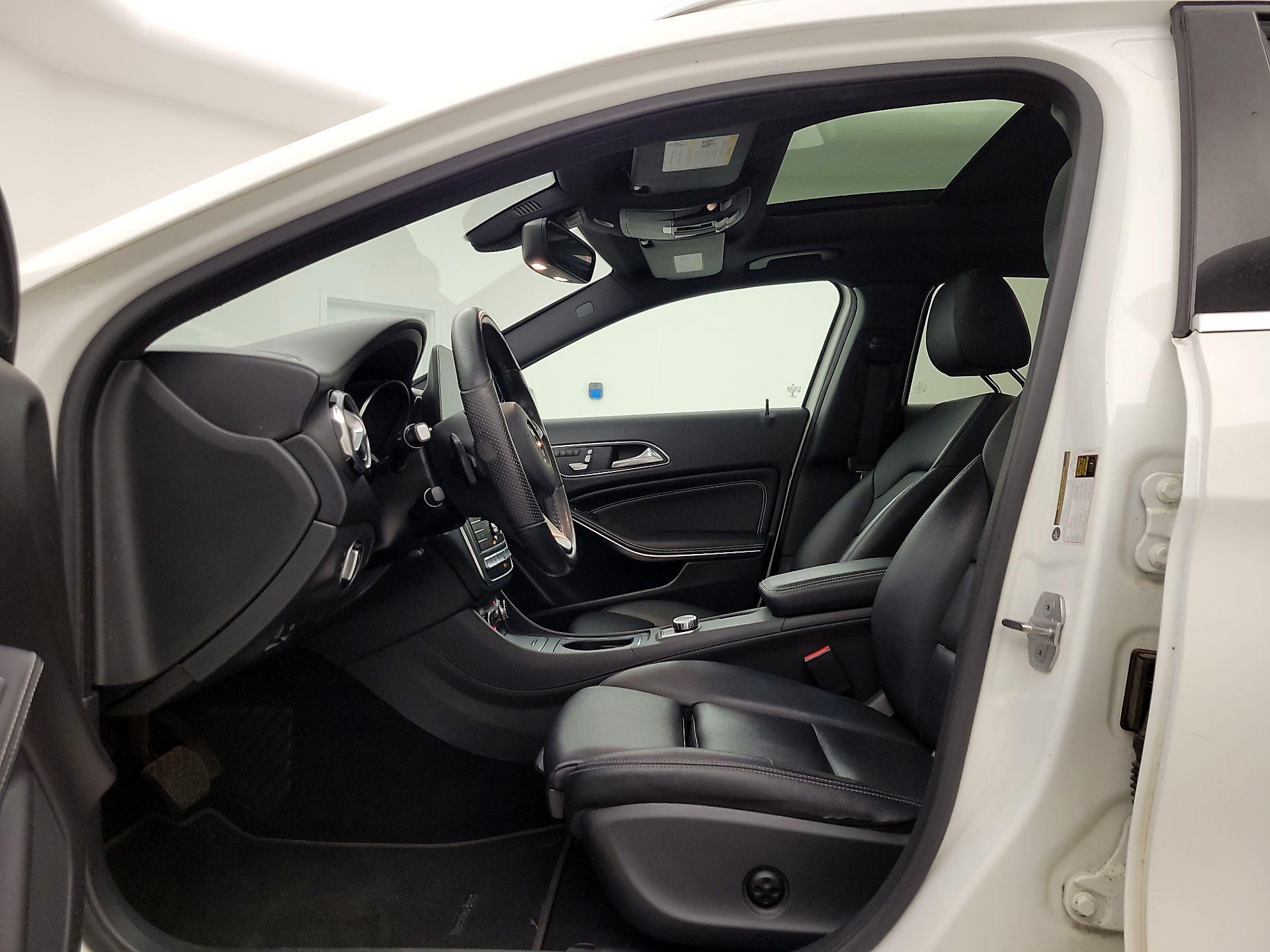 Thumbnail: 2019 Mercedes-Benz GLA - 11