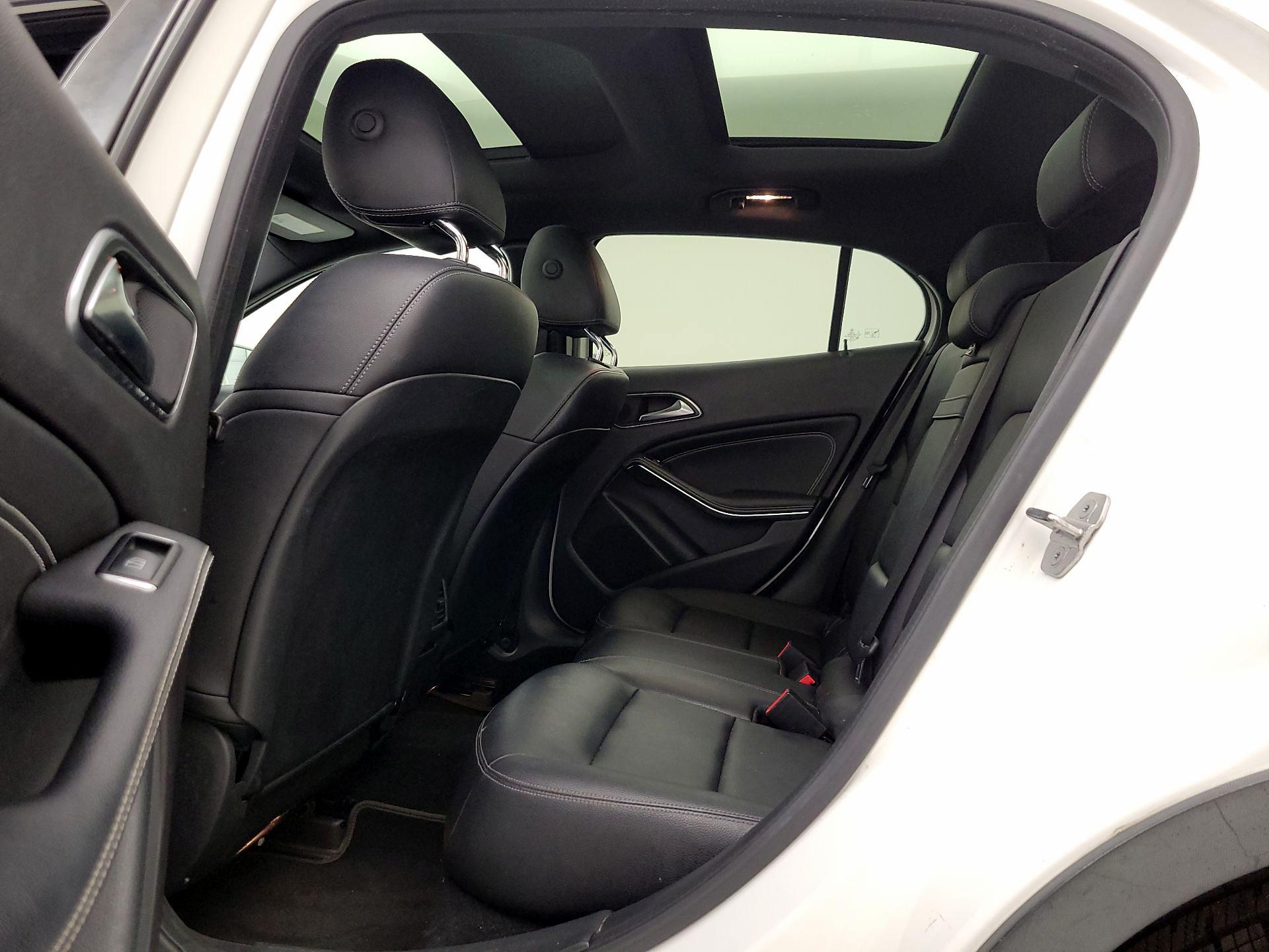 Thumbnail: 2019 Mercedes-Benz GLA - 20