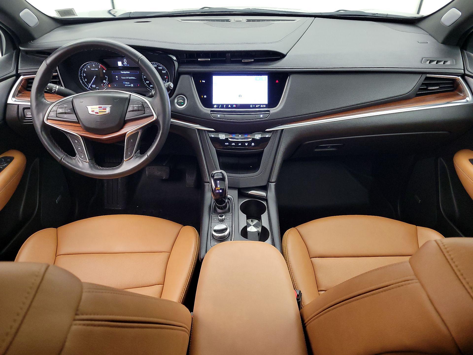 Thumbnail: 2025 Cadillac XT5 - 9