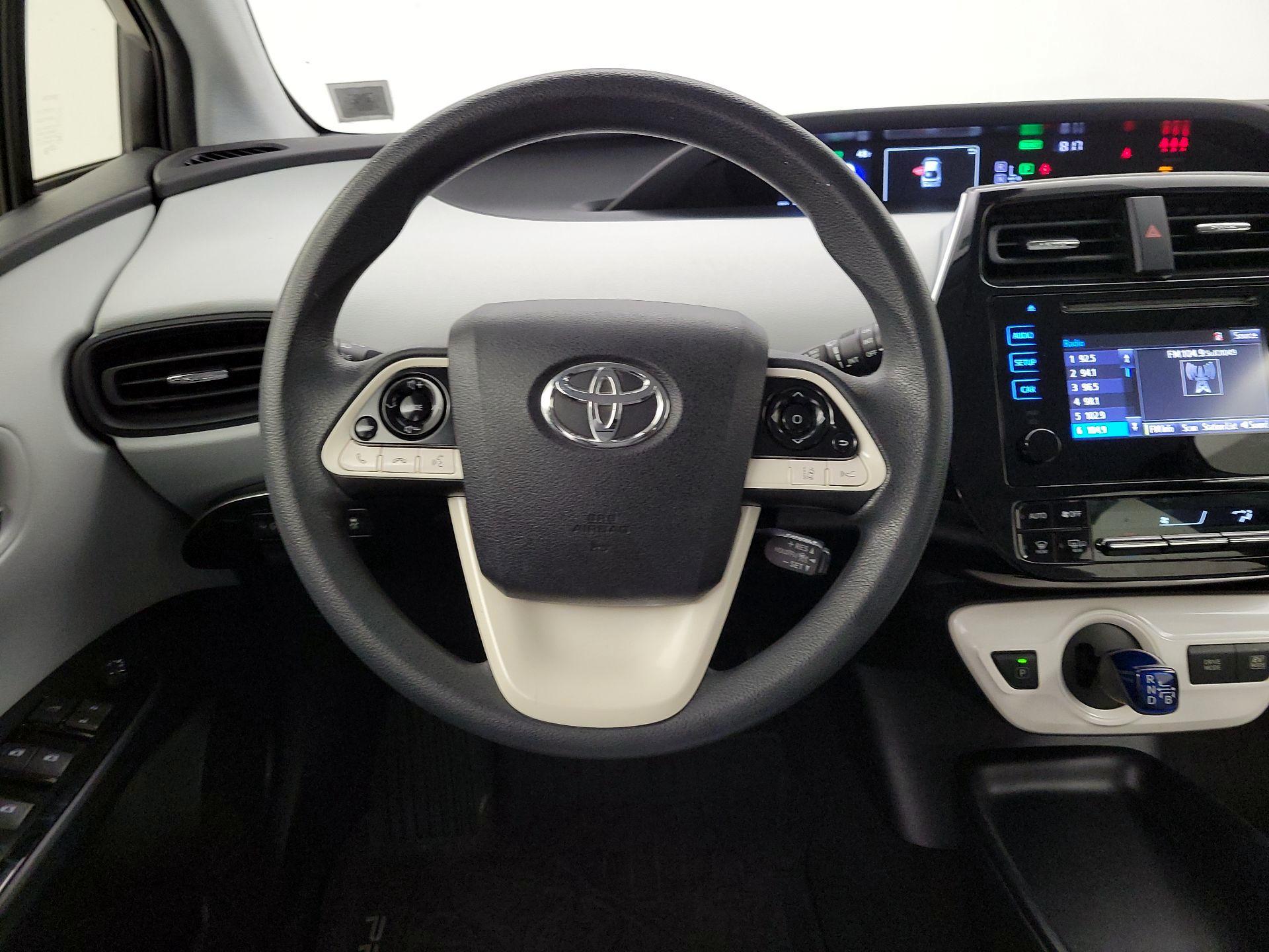 Thumbnail: 2018 Toyota Prius - 10