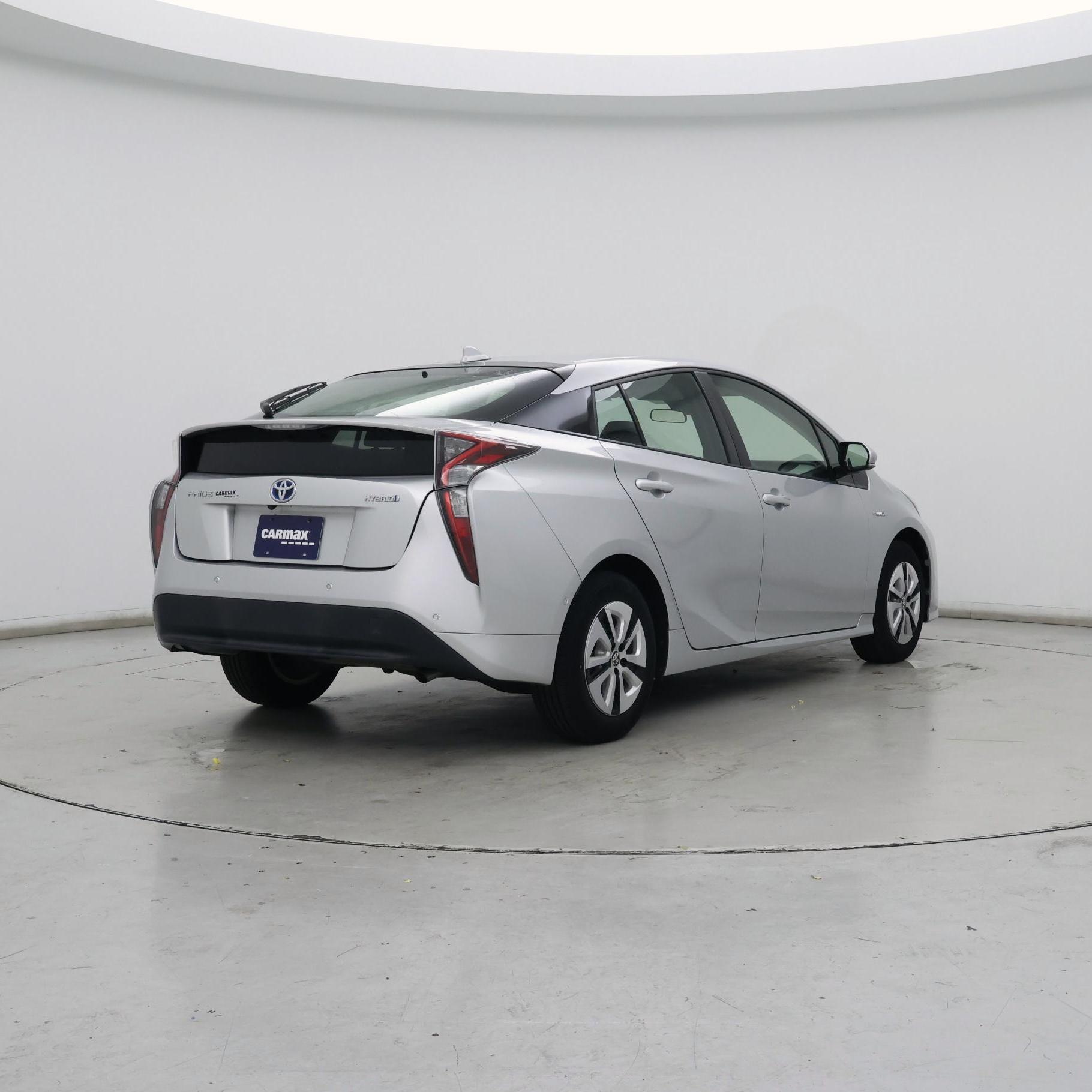 Thumbnail: 2018 Toyota Prius - 8