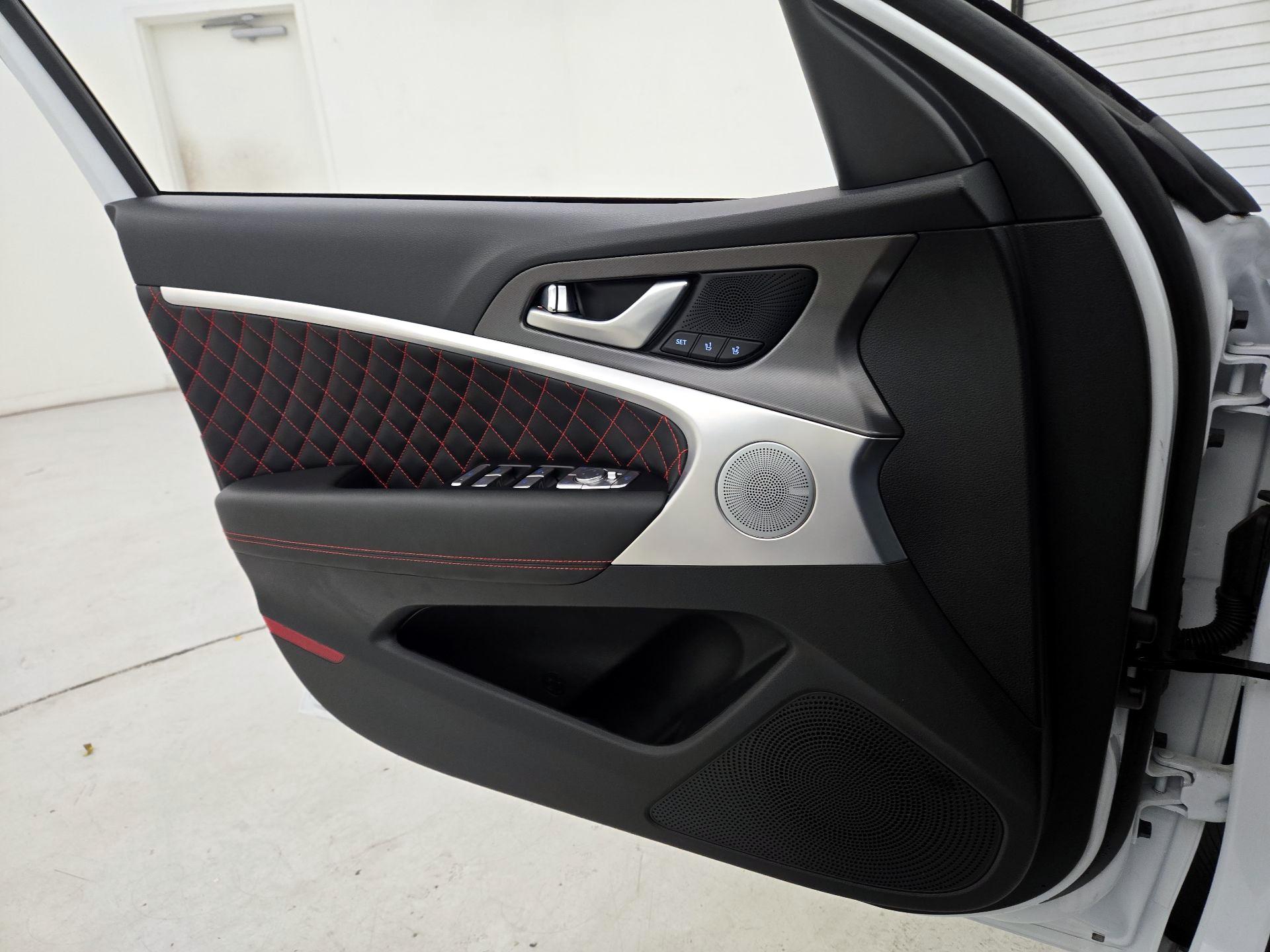 Thumbnail: 2024 Genesis G70 - 12