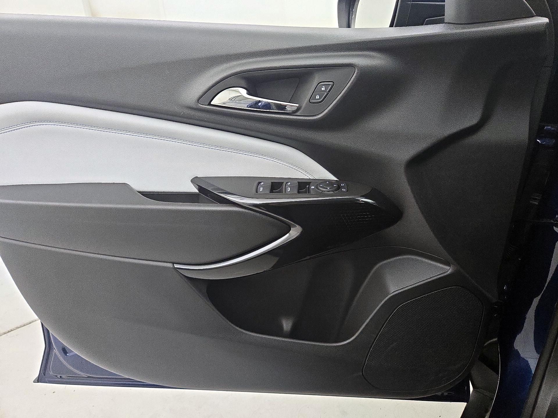 Thumbnail: 2024 Chevrolet Trax - 12