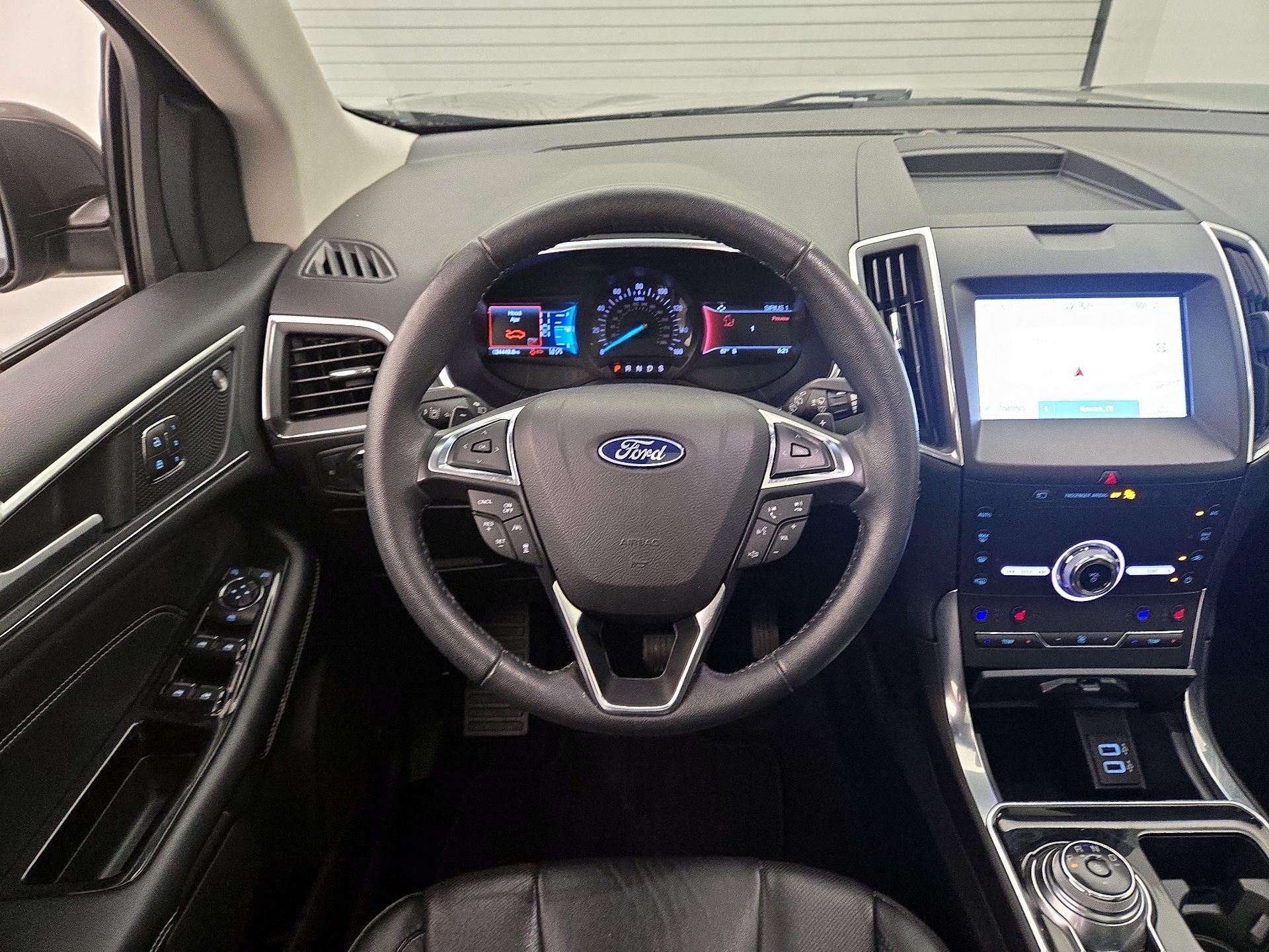 Thumbnail: 2020 Ford Edge - 10