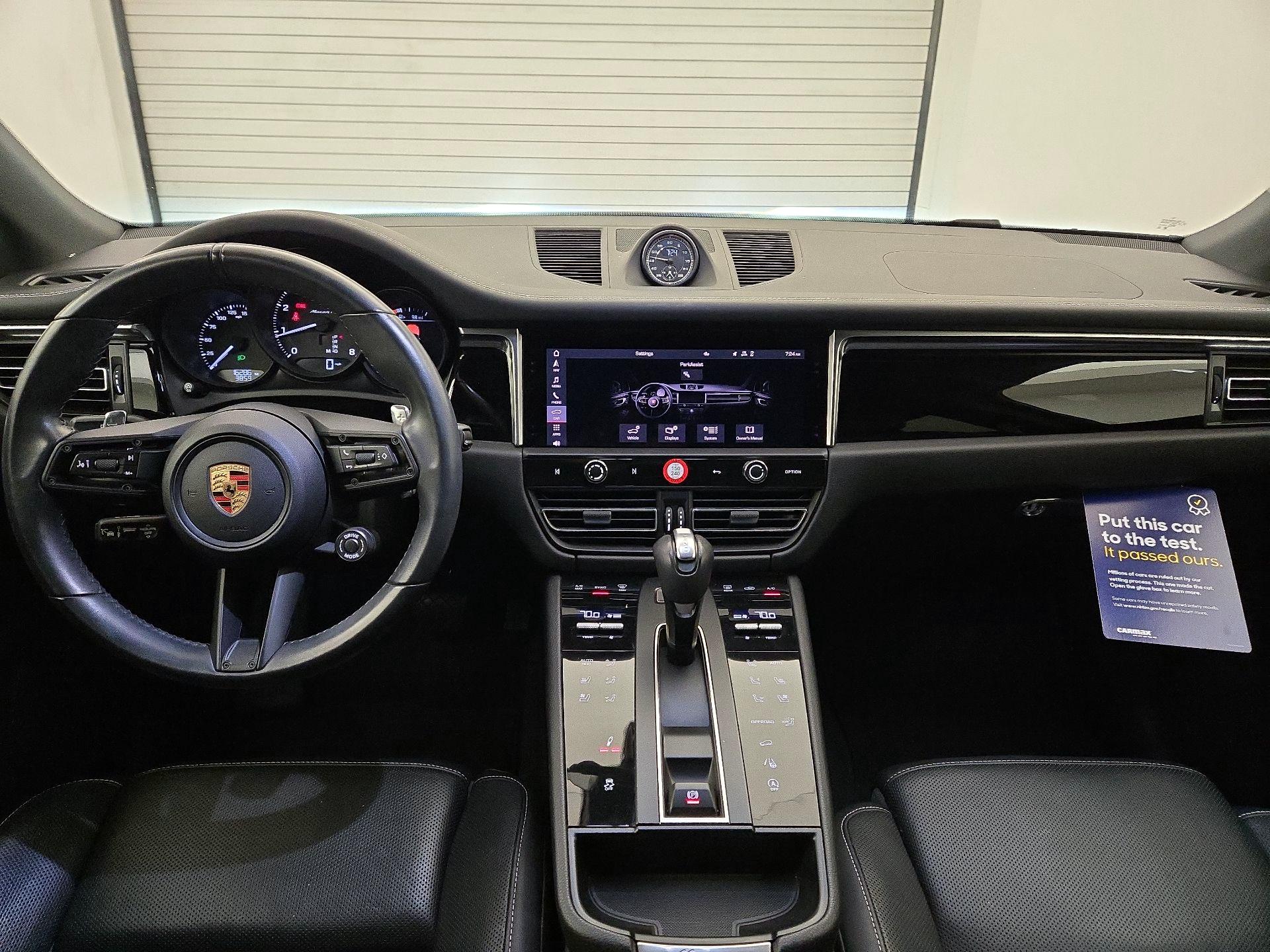 Thumbnail: 2024 Porsche Macan - 9