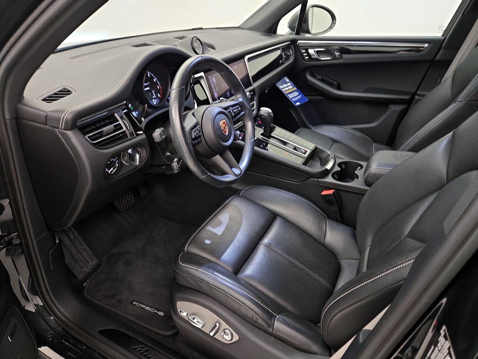 Thumbnail: 2024 Porsche Macan - 11