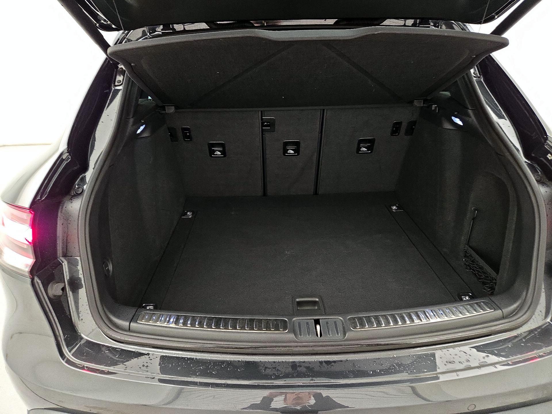 Thumbnail: 2024 Porsche Macan - 20