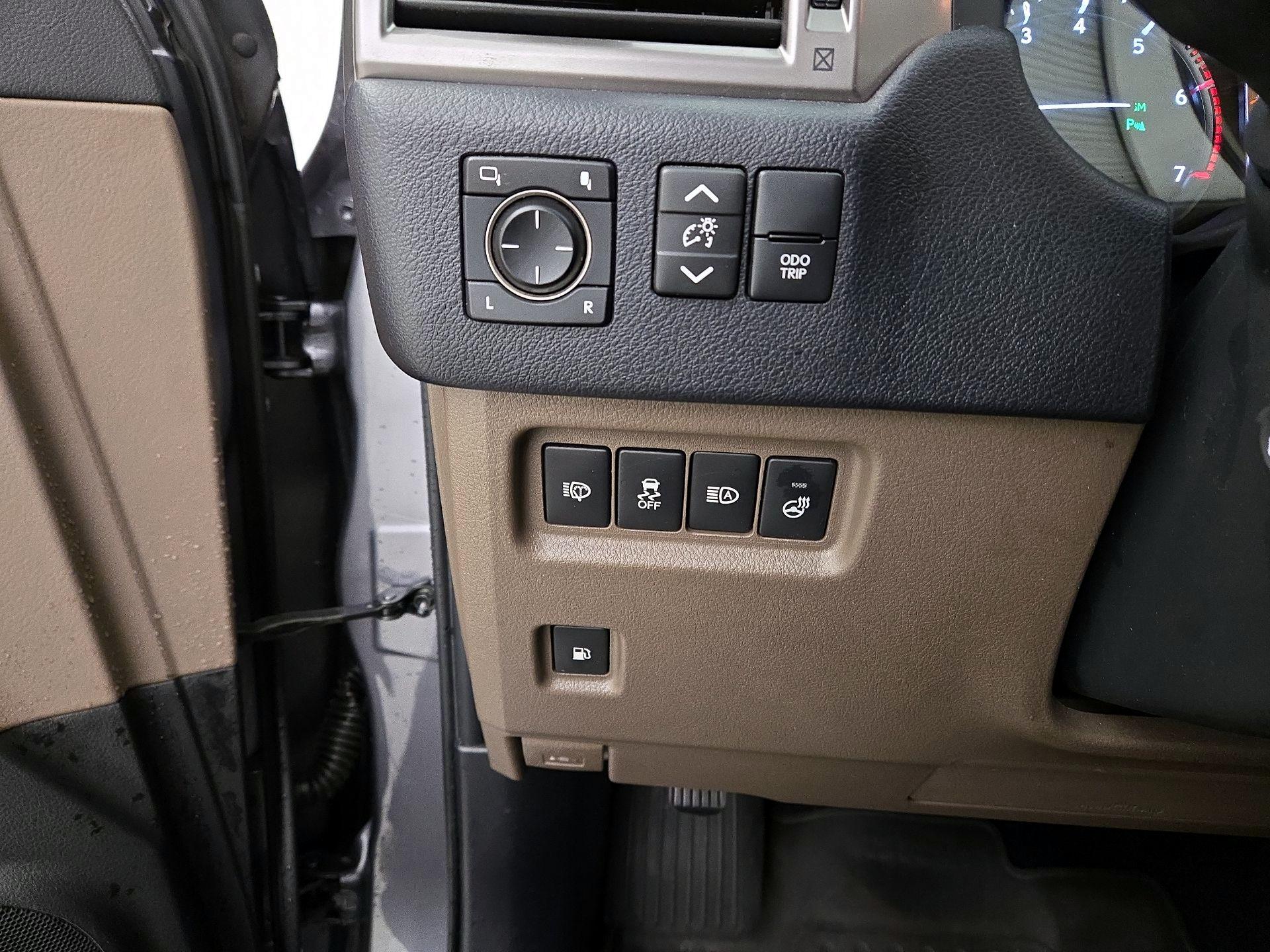 Thumbnail: 2022 Lexus GX - 13
