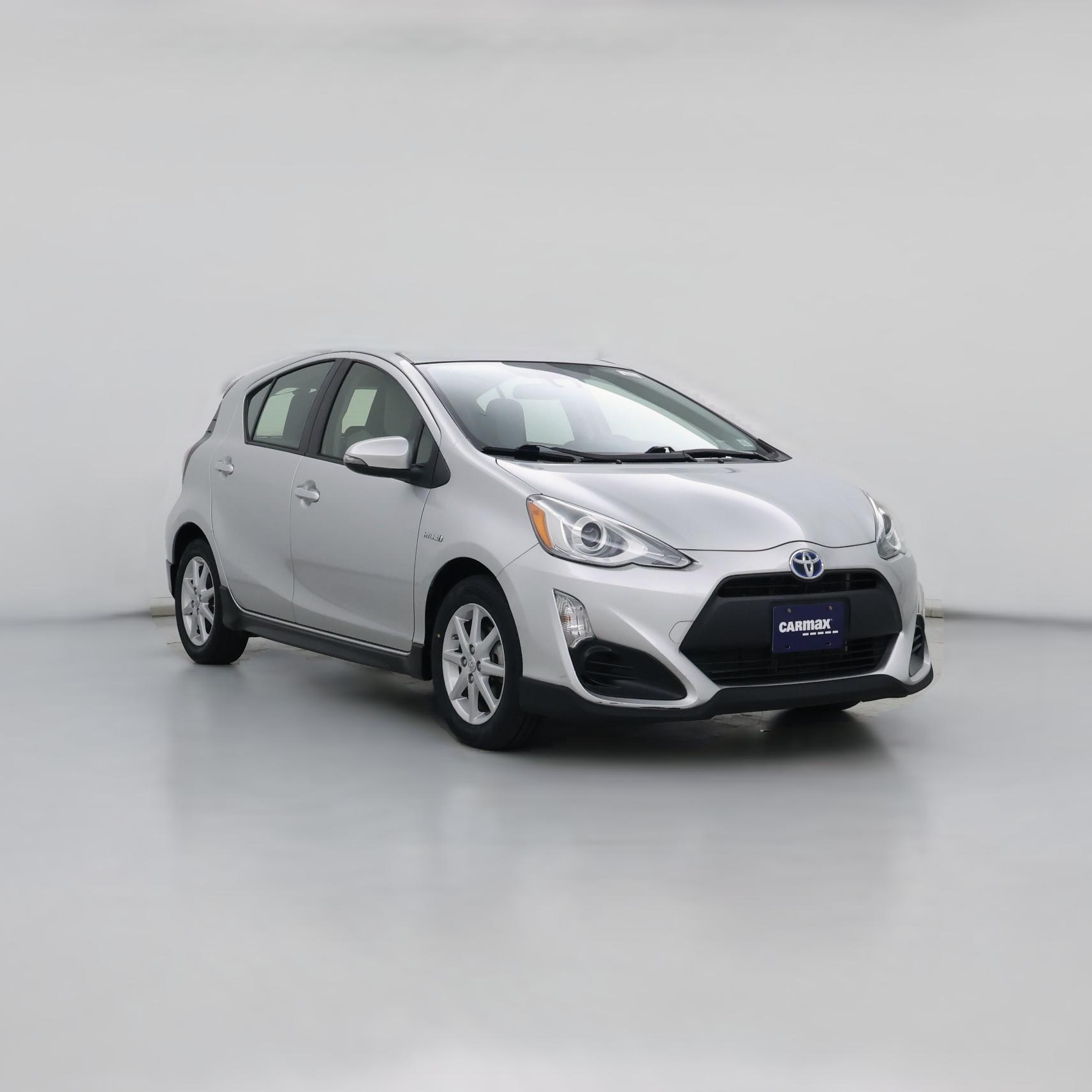 Thumbnail: 2017 Toyota Prius c - 1
