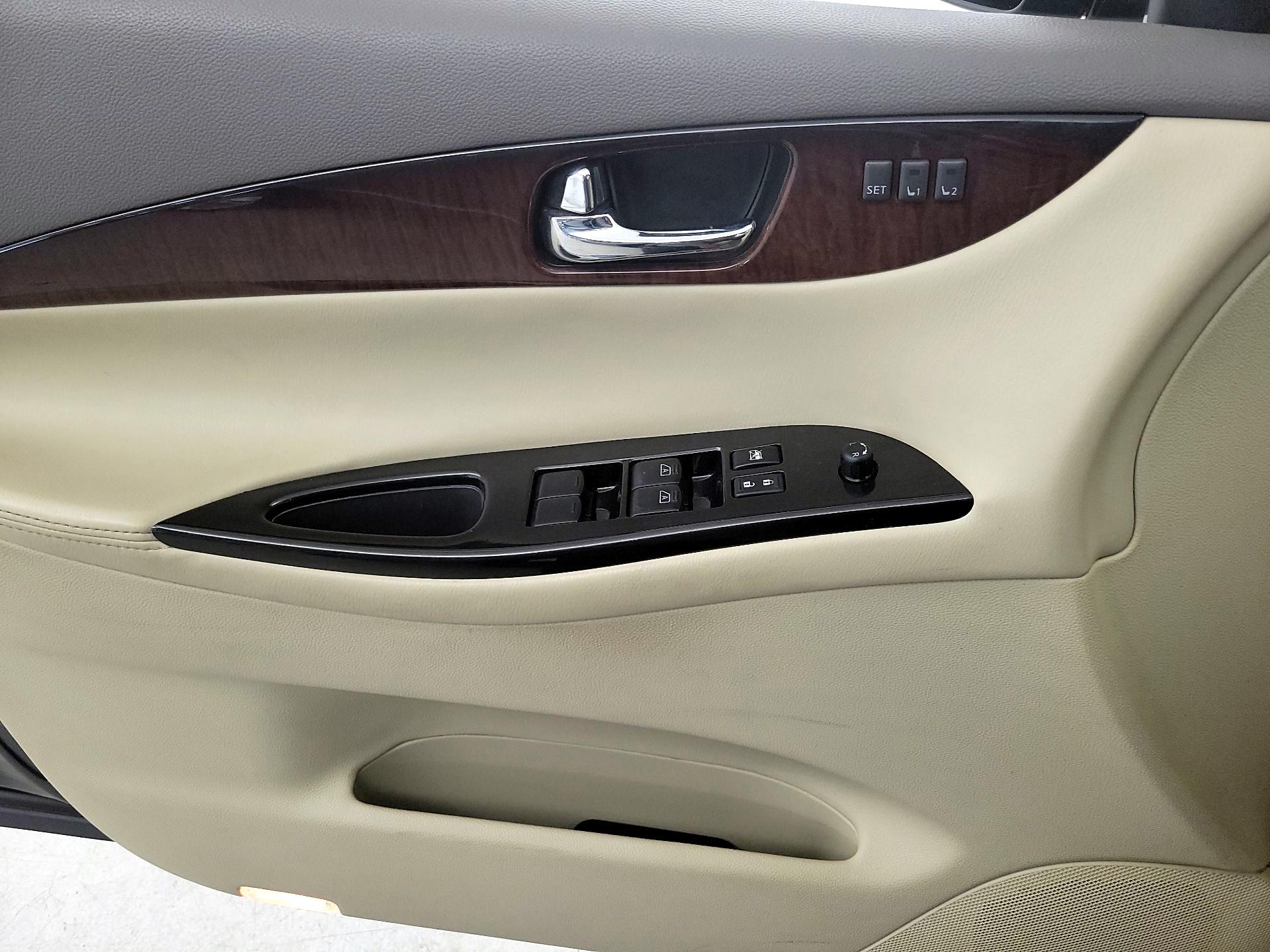Thumbnail: 2015 INFINITI QX50 - 12