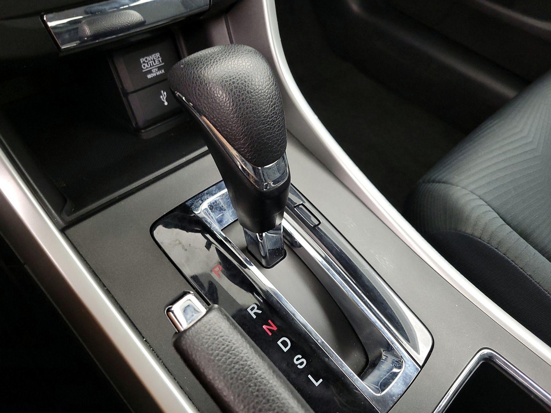 Thumbnail: 2015 Honda Accord - 17