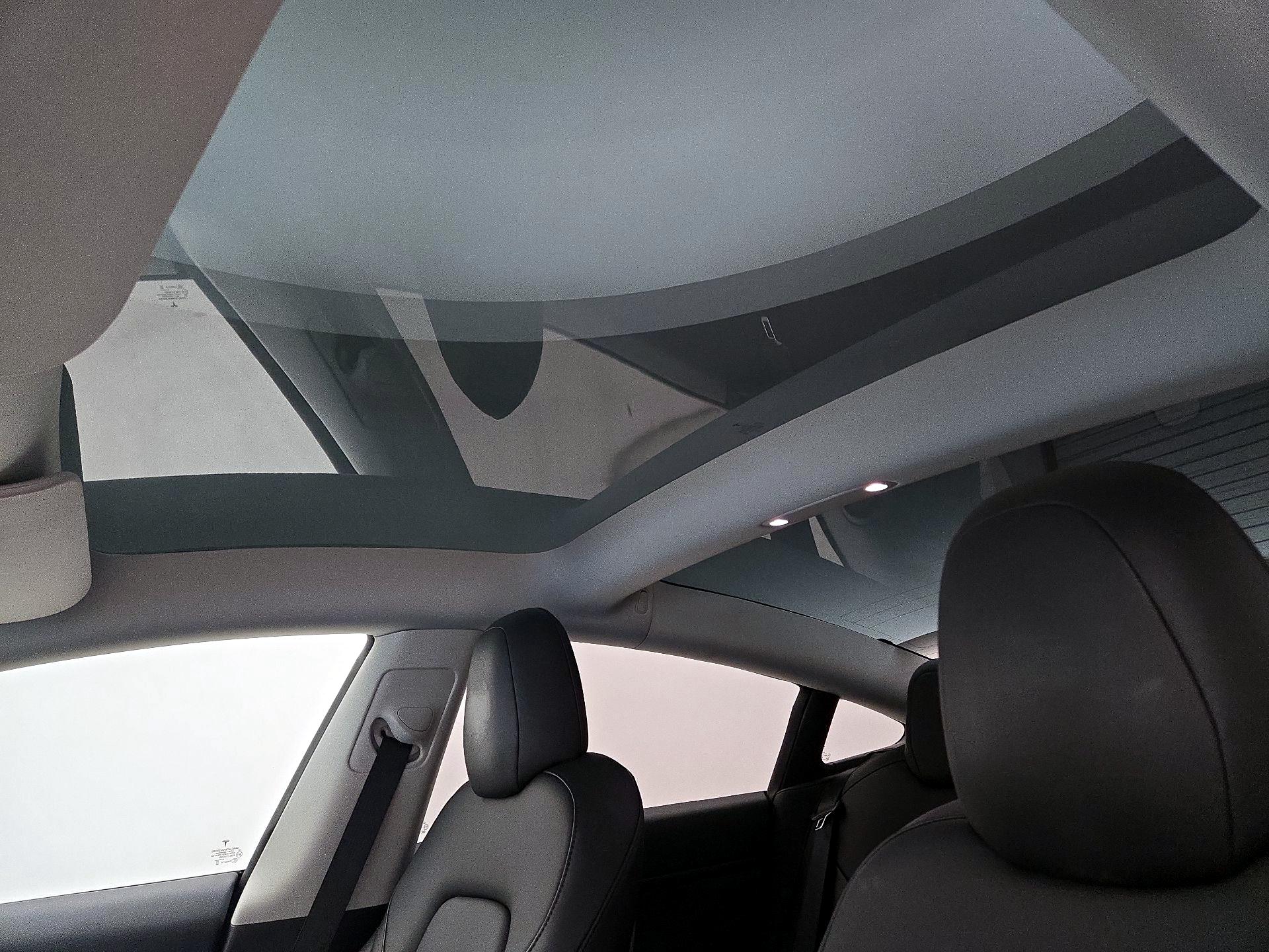 Thumbnail: 2023 Tesla Model 3 - 17