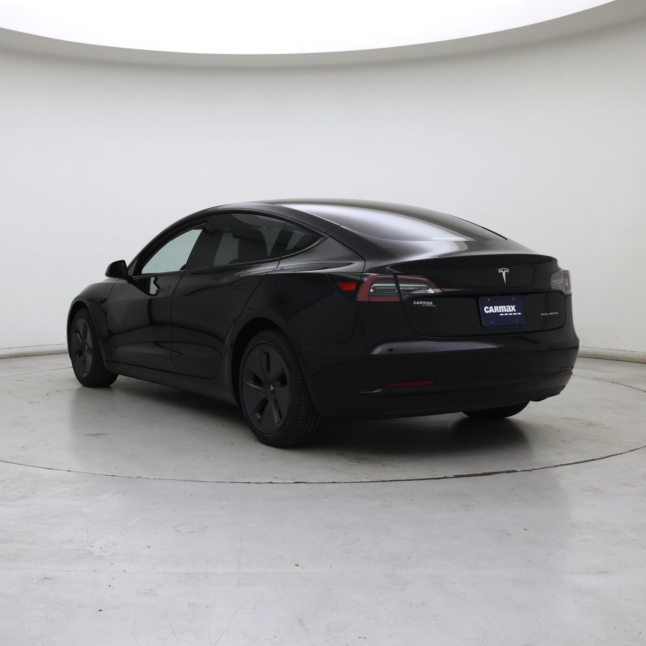 Thumbnail: 2023 Tesla Model 3 - 2