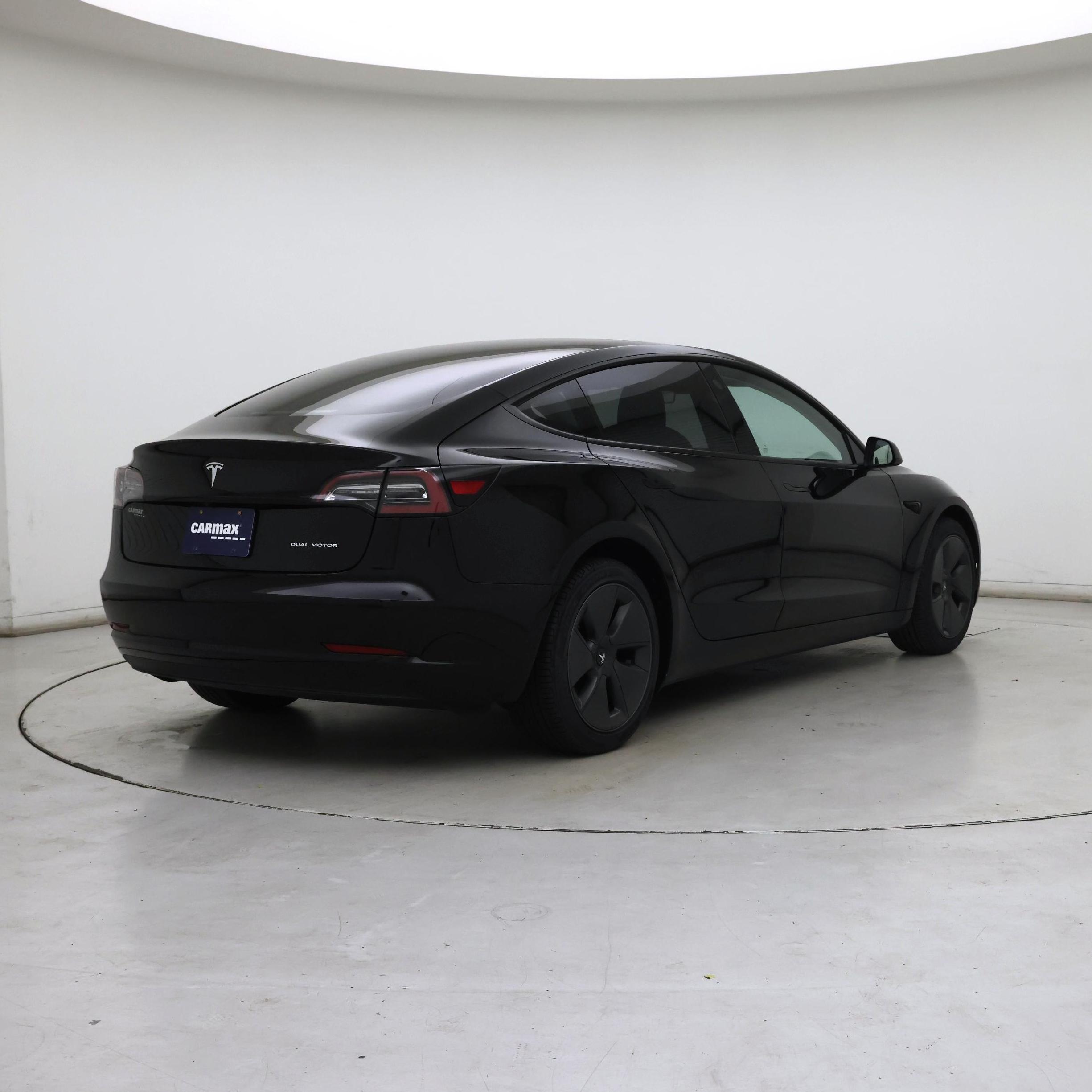 Thumbnail: 2023 Tesla Model 3 - 8