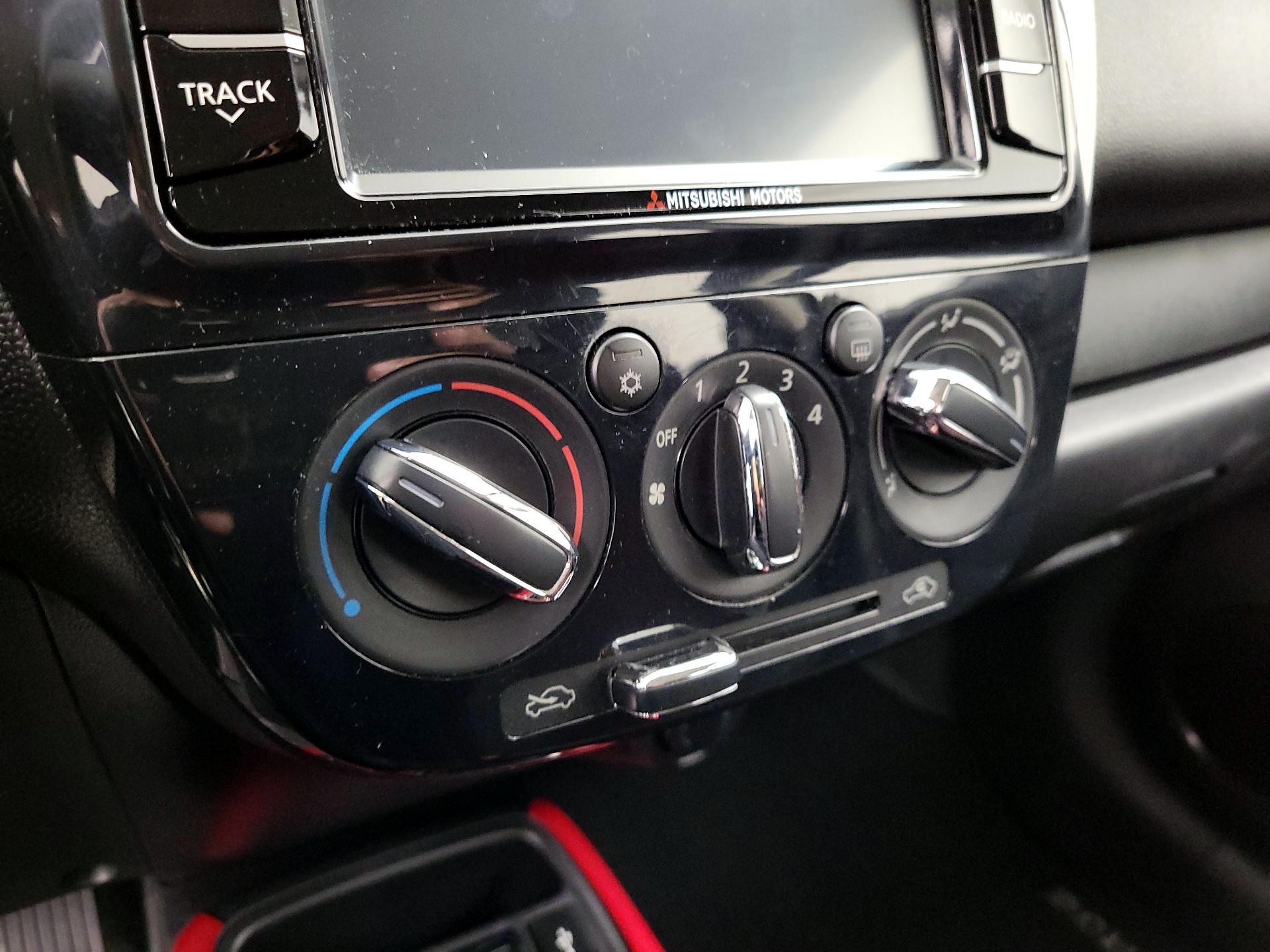 Thumbnail: 2019 Mitsubishi Mirage - 16