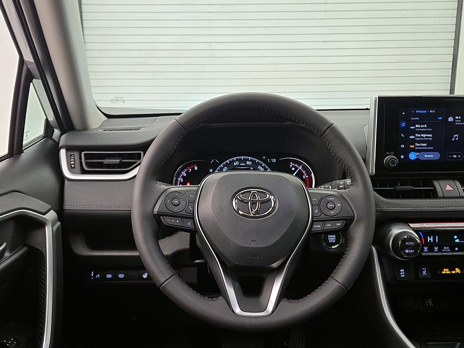 Thumbnail: 2025 Toyota RAV4 - 10