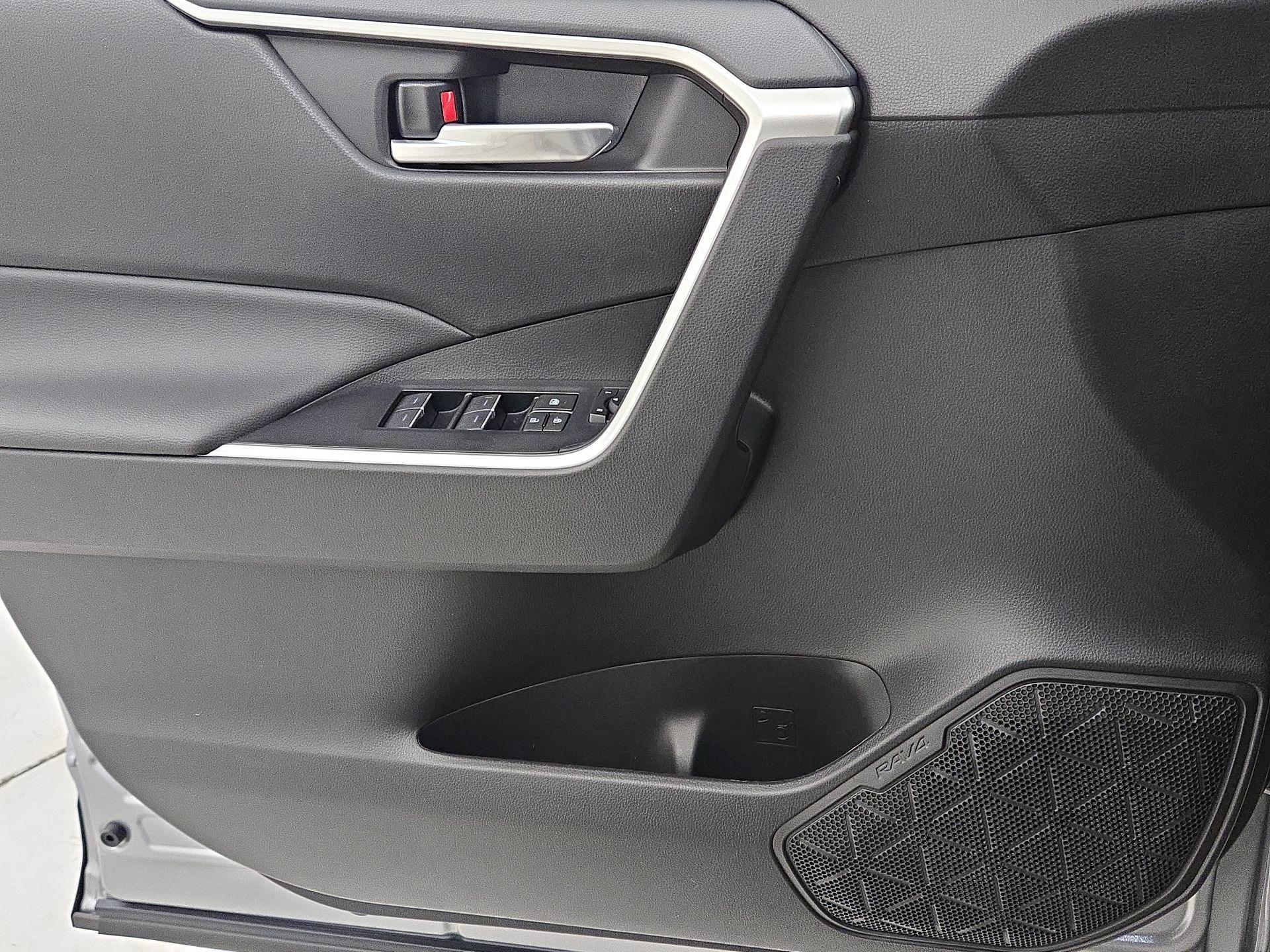 Thumbnail: 2025 Toyota RAV4 - 12