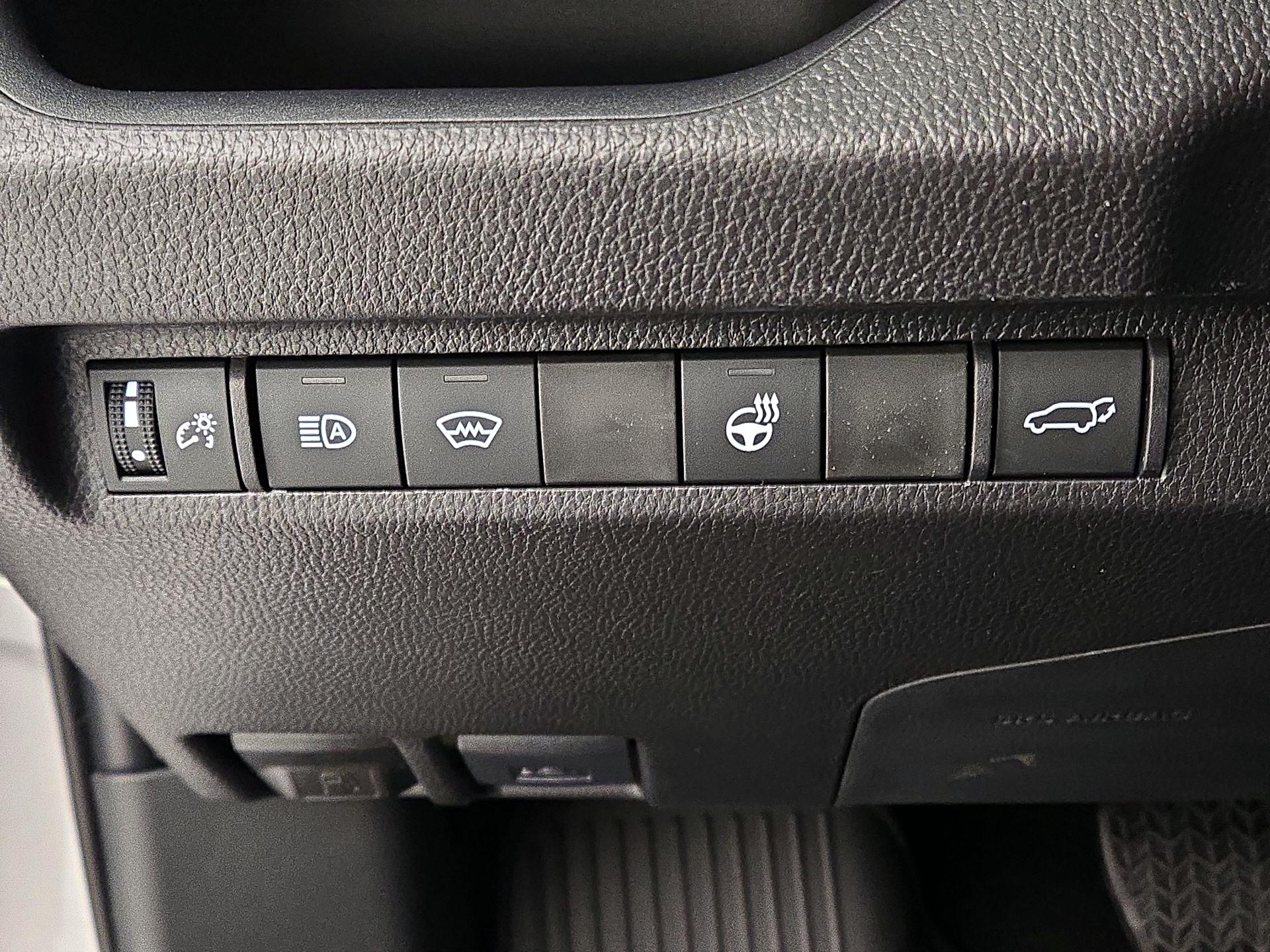 Thumbnail: 2025 Toyota RAV4 - 13