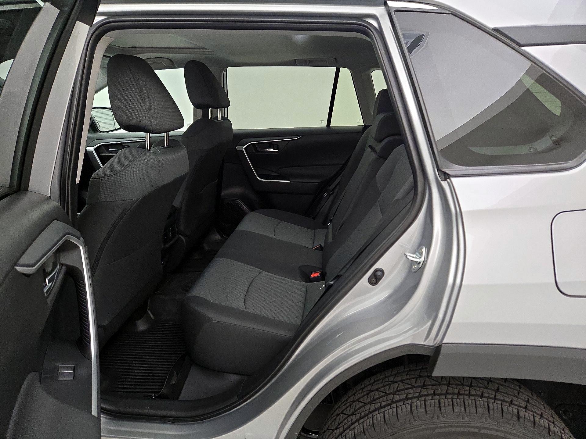 Thumbnail: 2025 Toyota RAV4 - 18