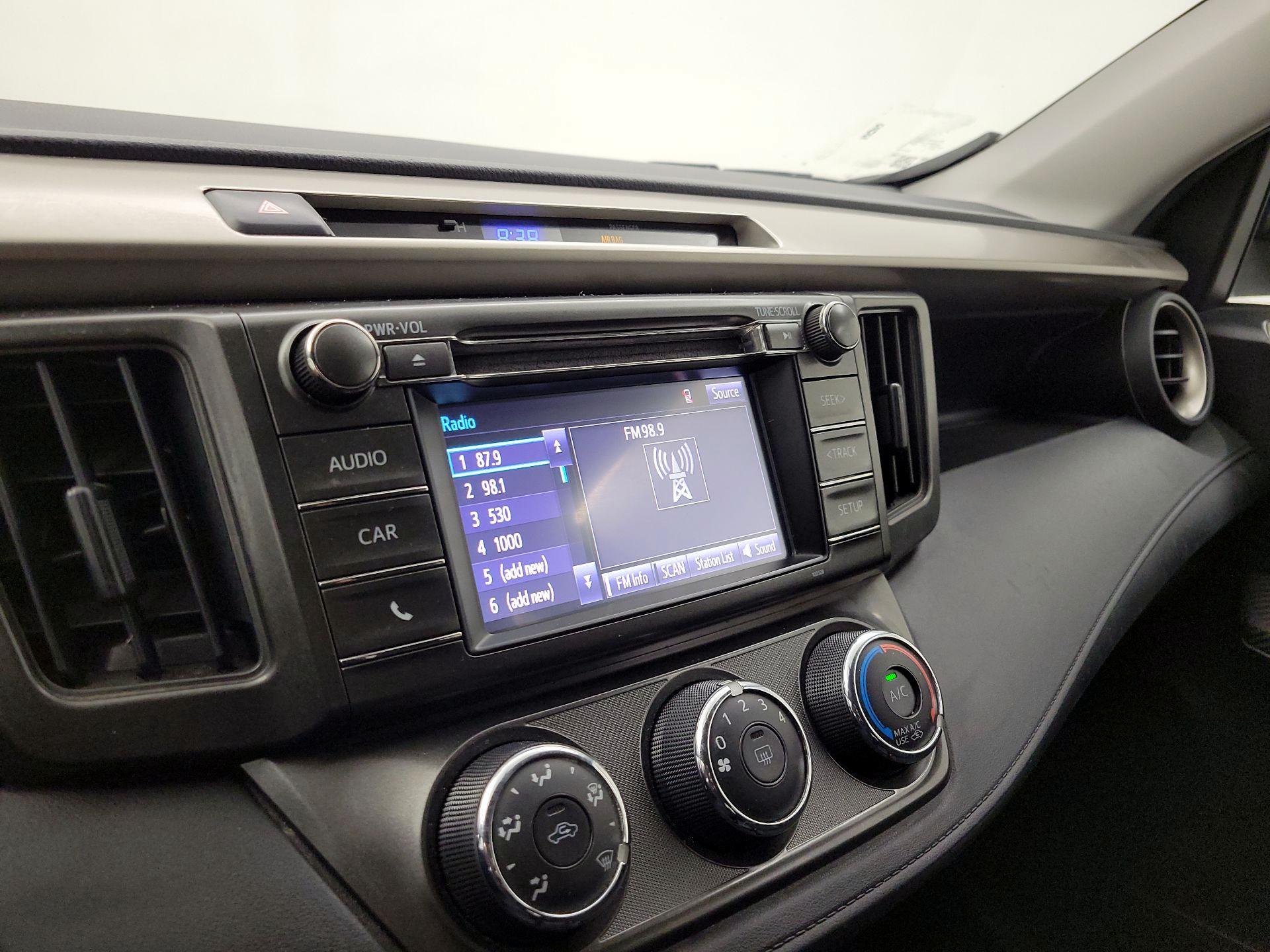 Thumbnail: 2015 Toyota RAV4 - 15