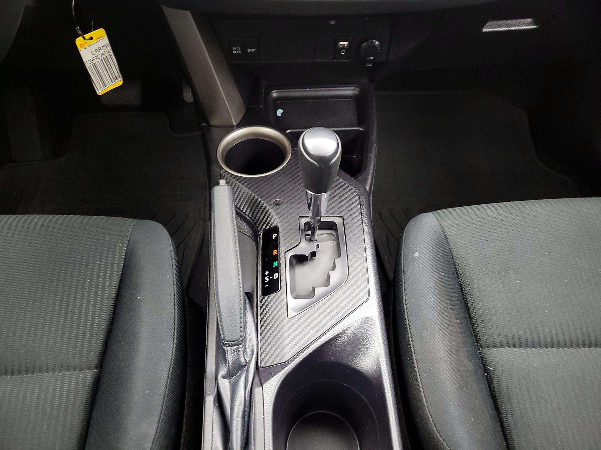 Thumbnail: 2015 Toyota RAV4 - 17