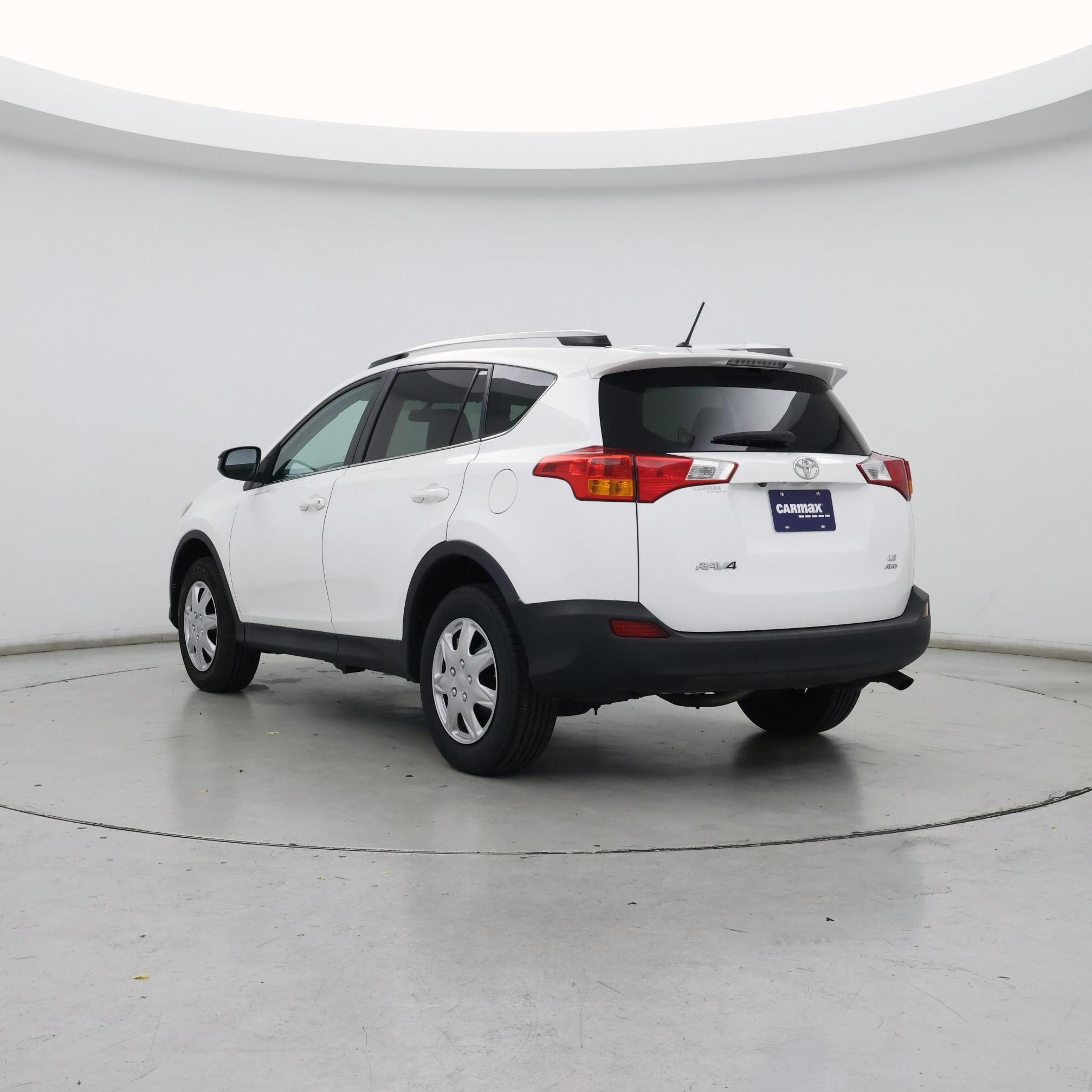 Thumbnail: 2015 Toyota RAV4 - 2