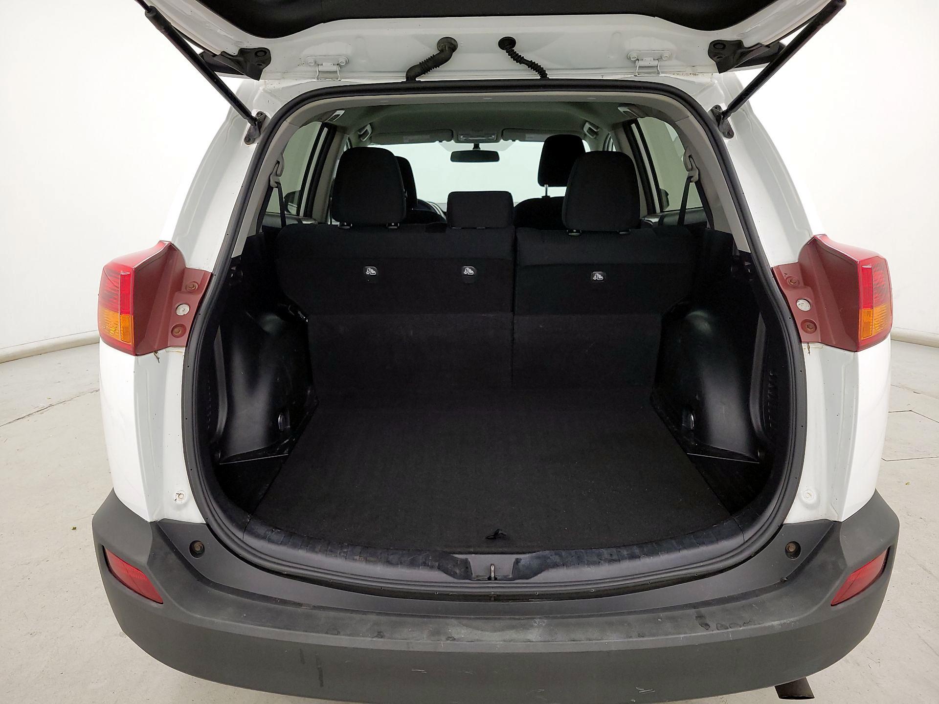 Thumbnail: 2015 Toyota RAV4 - 20