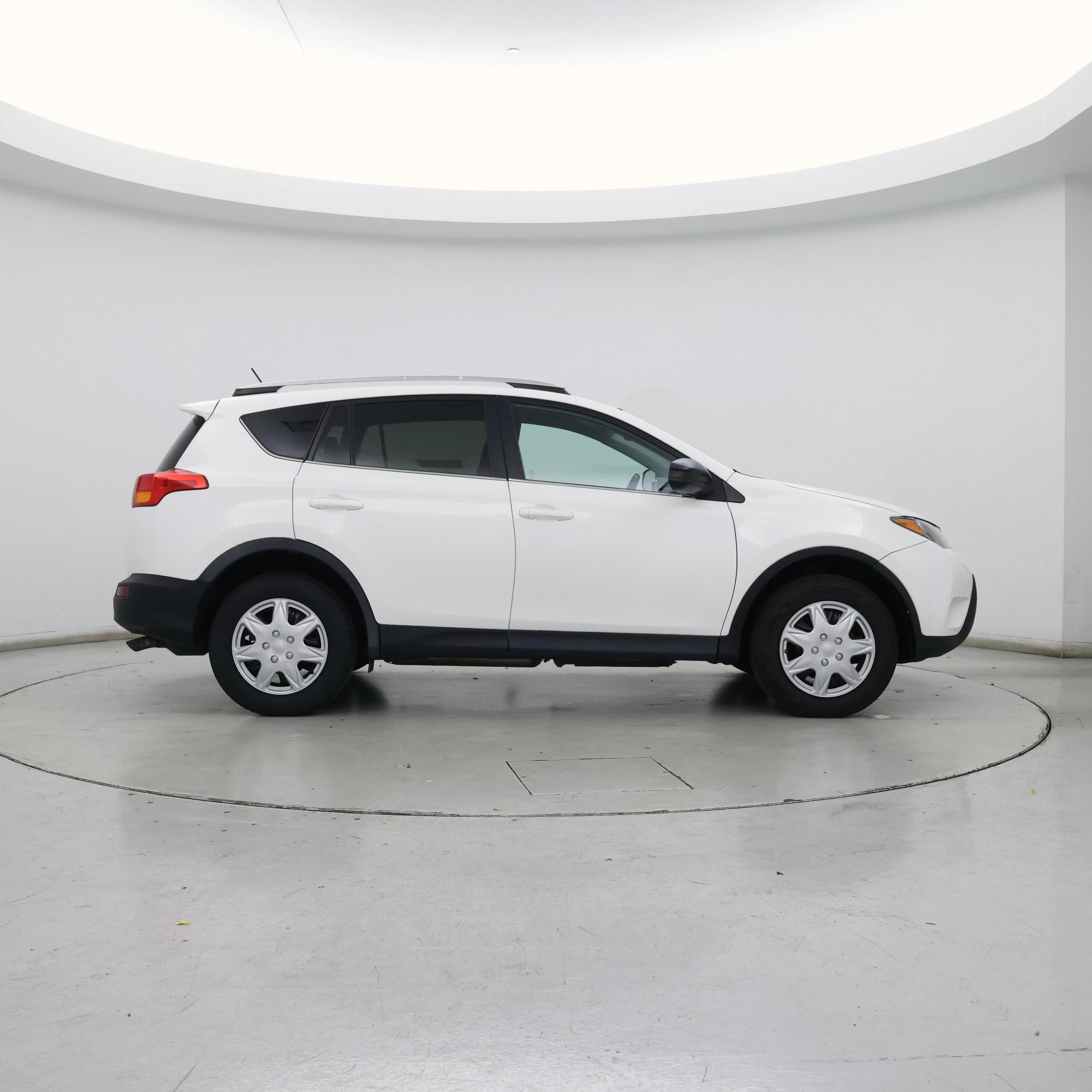 Thumbnail: 2015 Toyota RAV4 - 7