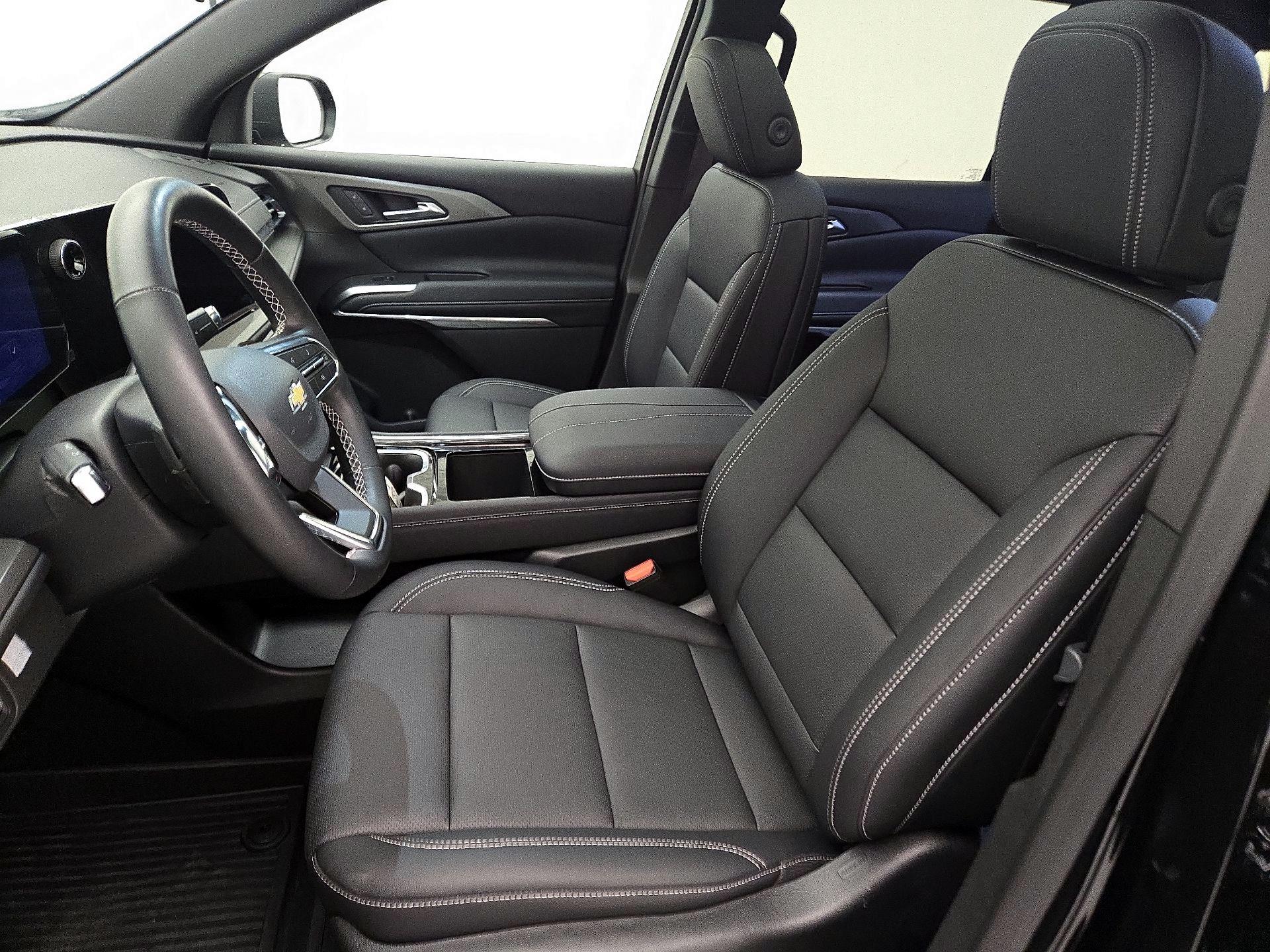 Thumbnail: 2025 Chevrolet Traverse - 11
