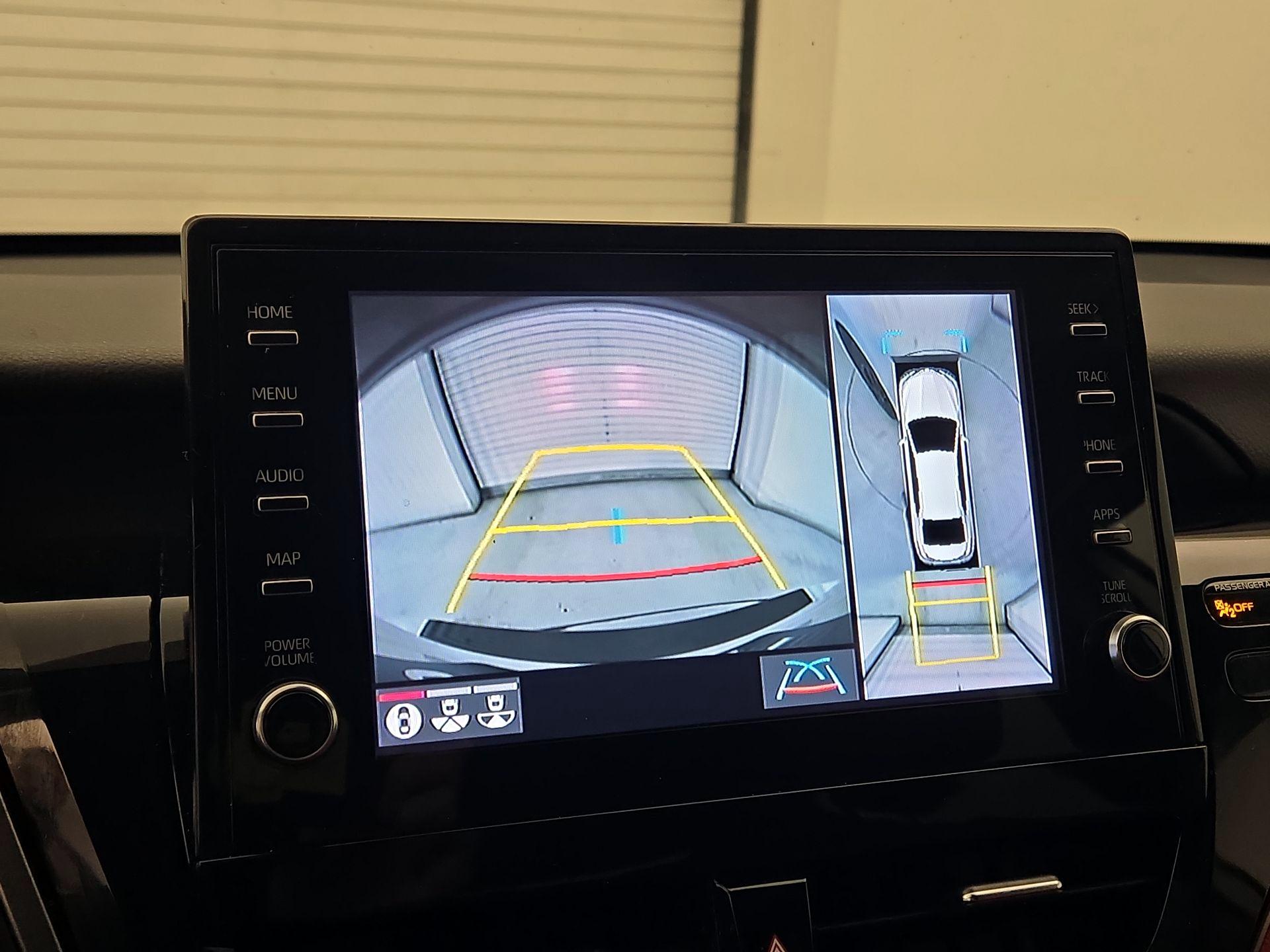 Thumbnail: 2022 Toyota Camry - 14