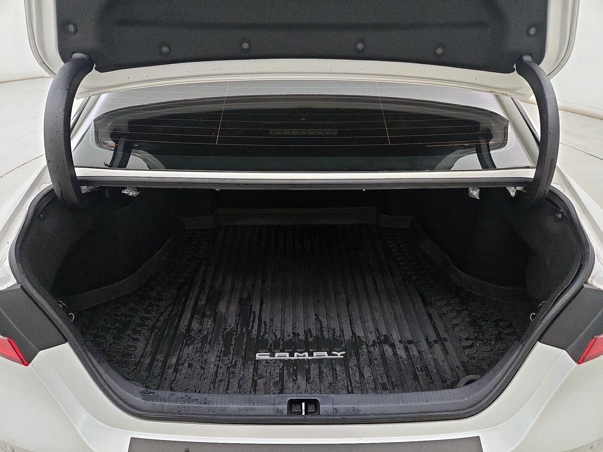 Thumbnail: 2022 Toyota Camry - 20