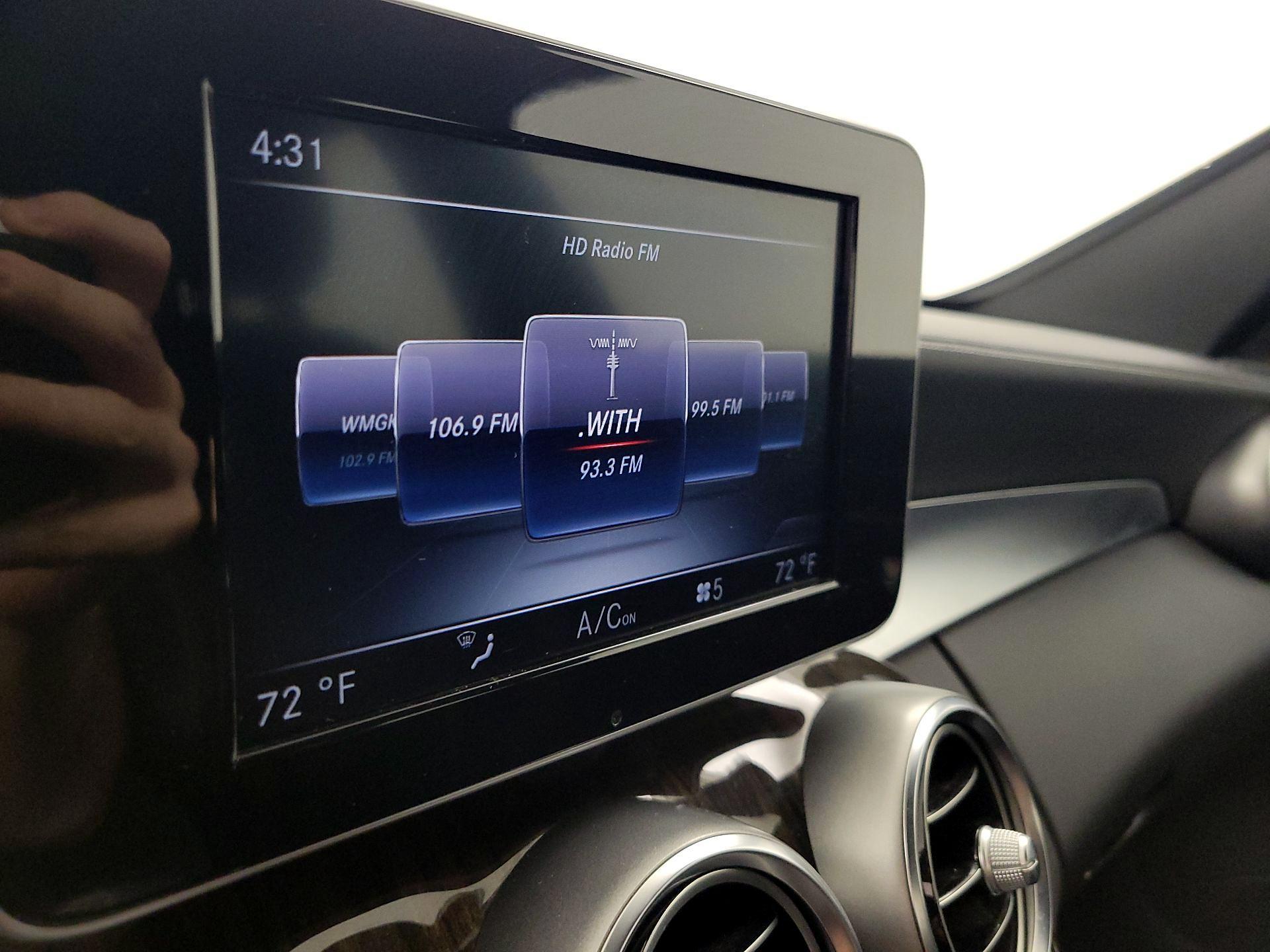 Thumbnail: 2016 Mercedes-Benz C-Class - 15