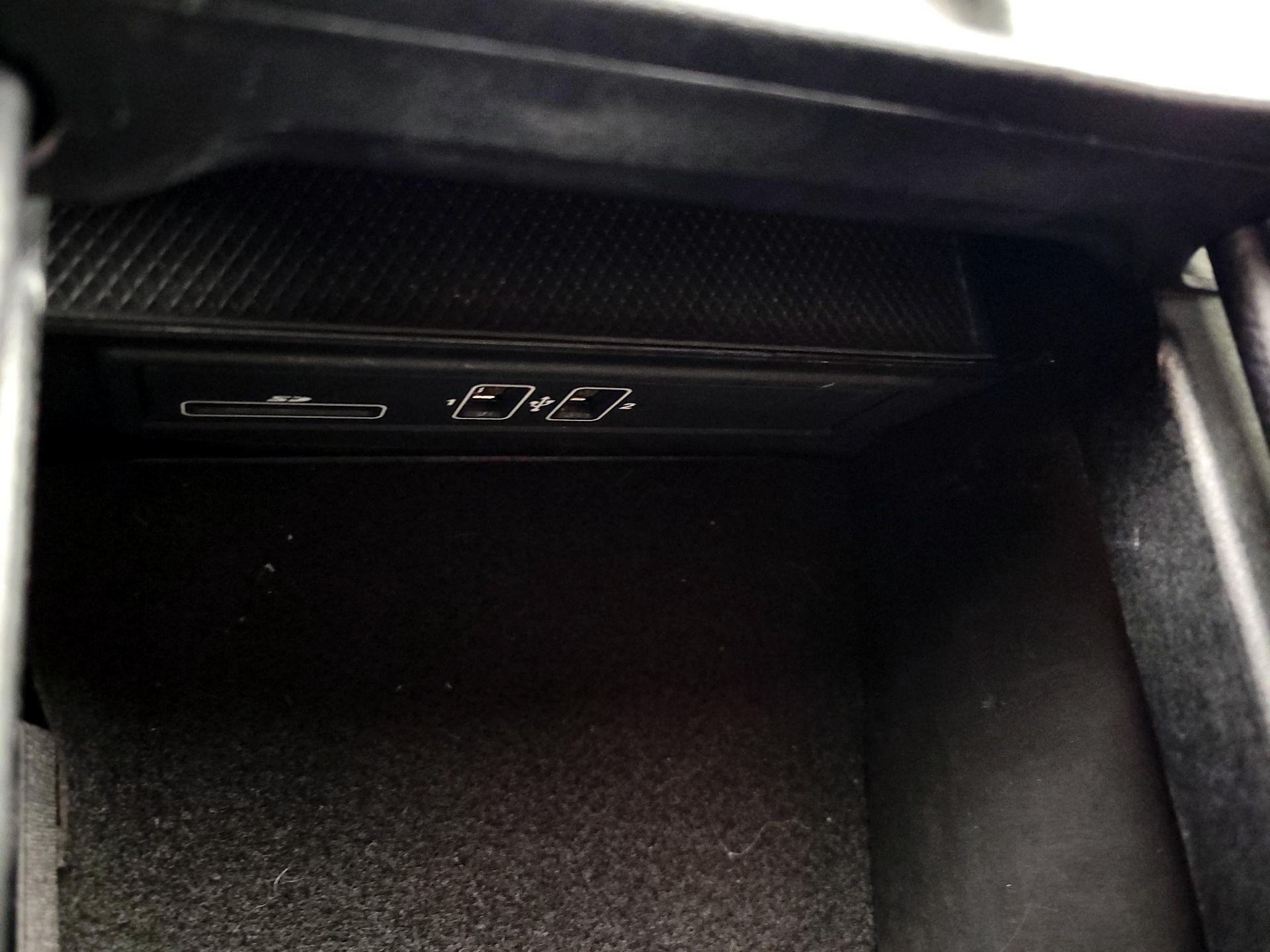 Thumbnail: 2016 Mercedes-Benz C-Class - 18