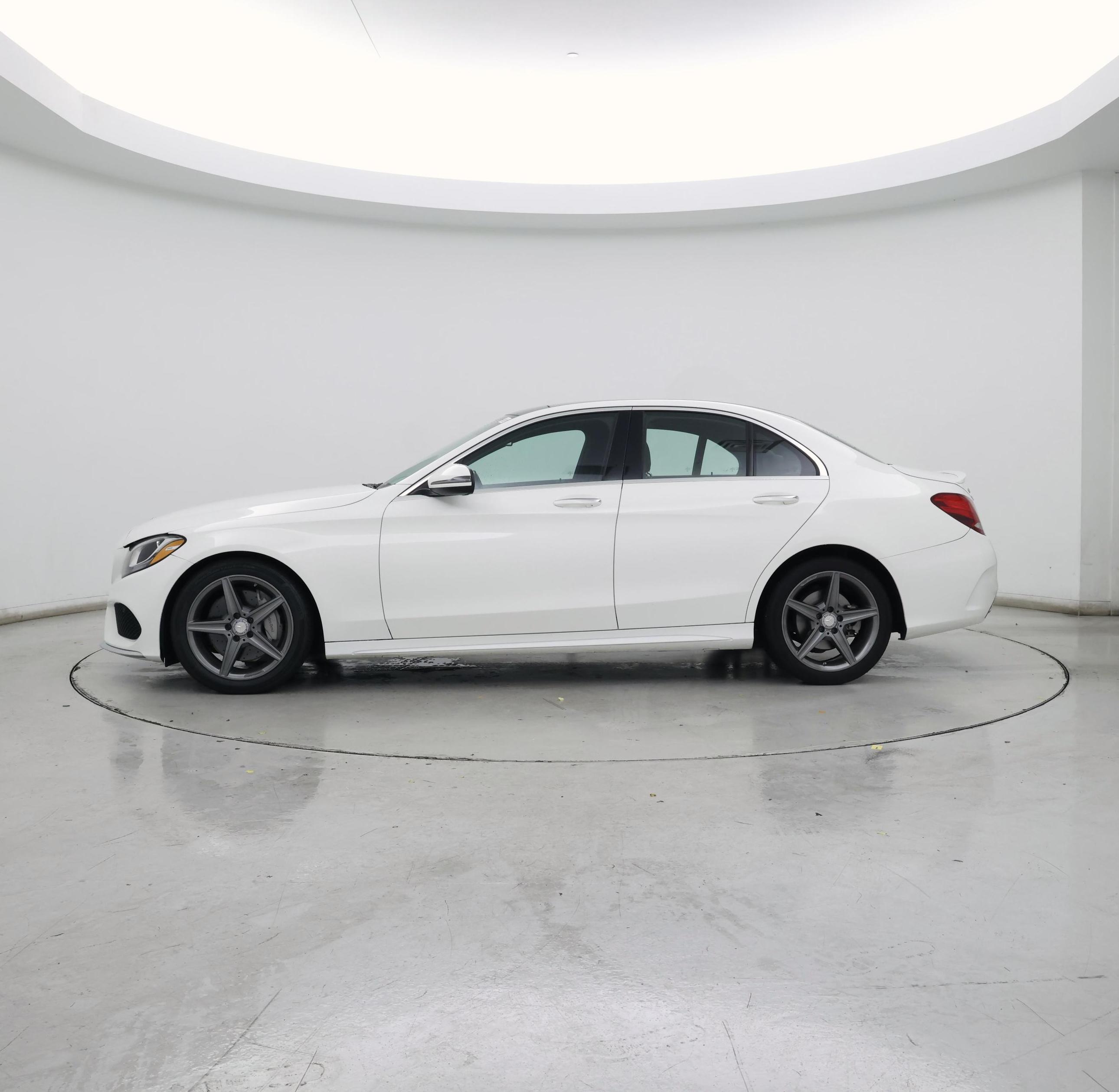 Thumbnail: 2016 Mercedes-Benz C-Class - 3