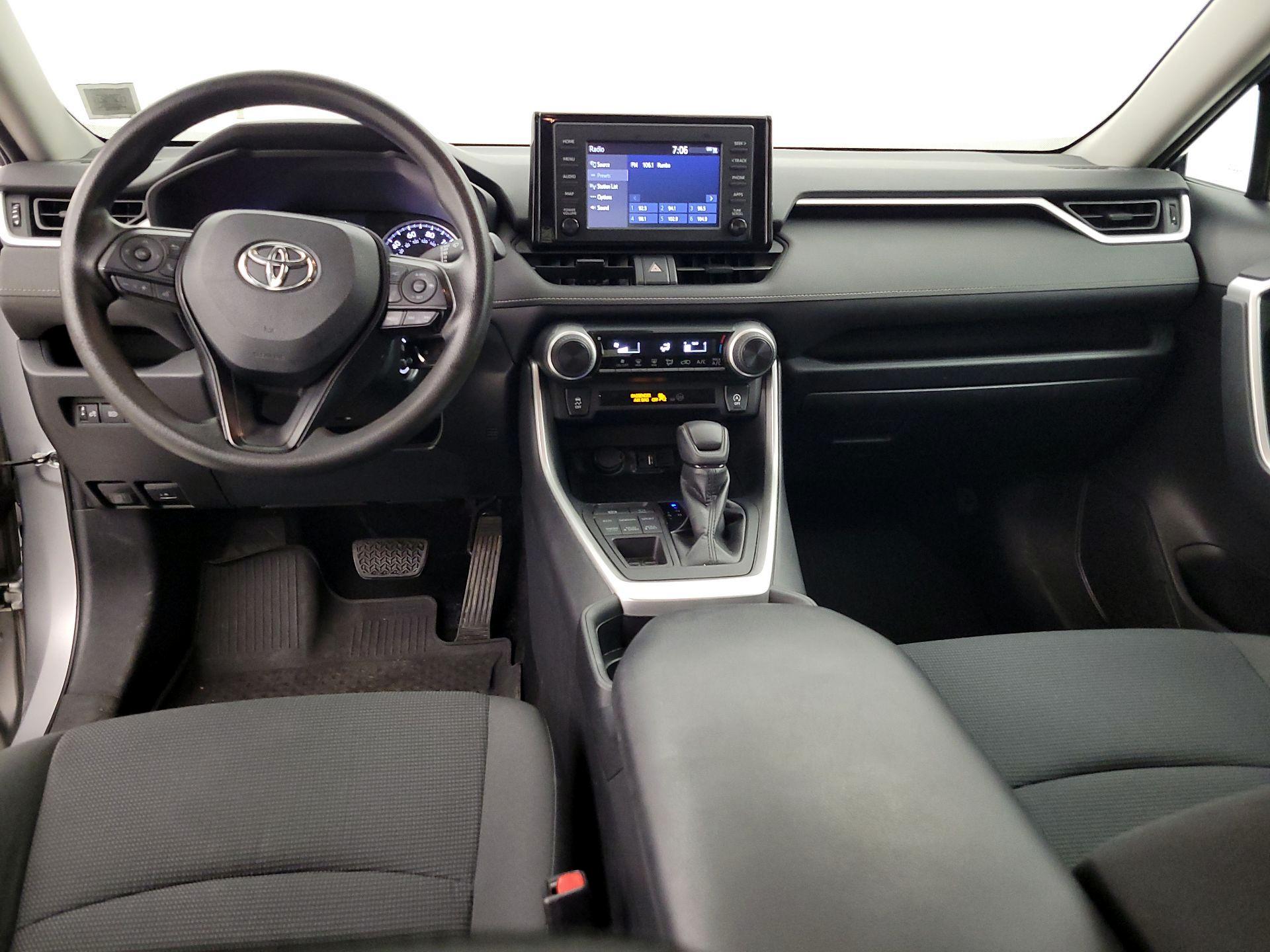 Thumbnail: 2019 Toyota RAV4 - 9