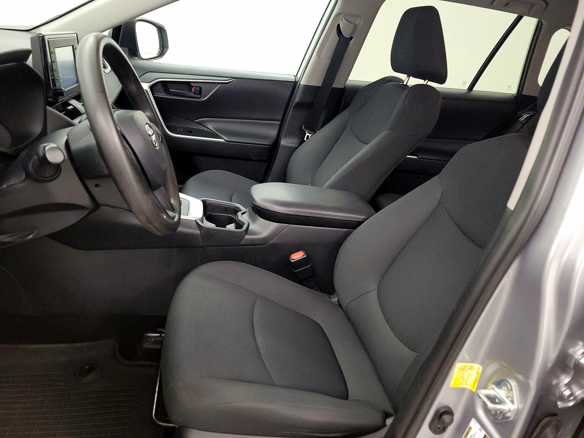 Thumbnail: 2019 Toyota RAV4 - 11