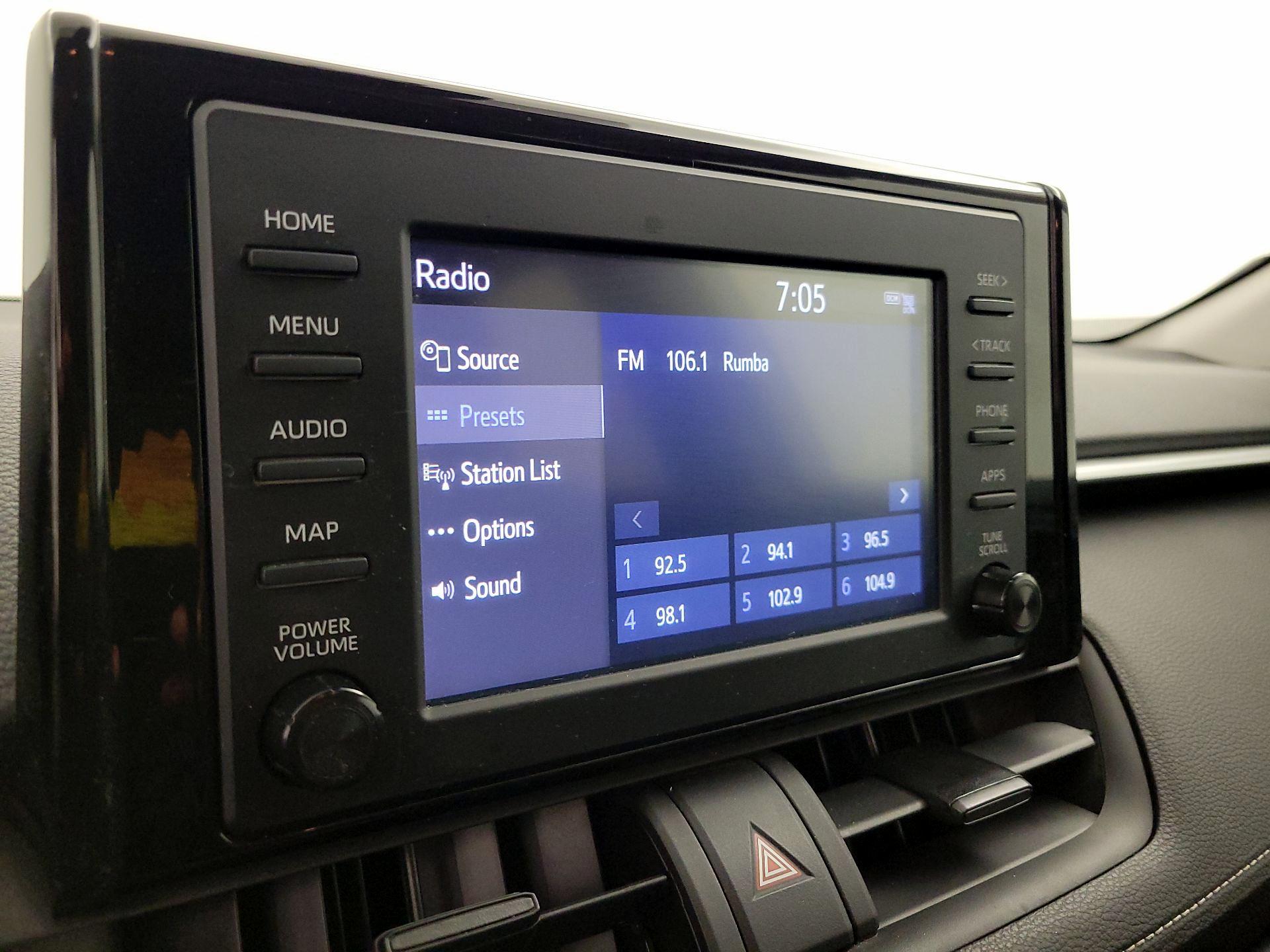 Thumbnail: 2019 Toyota RAV4 - 15