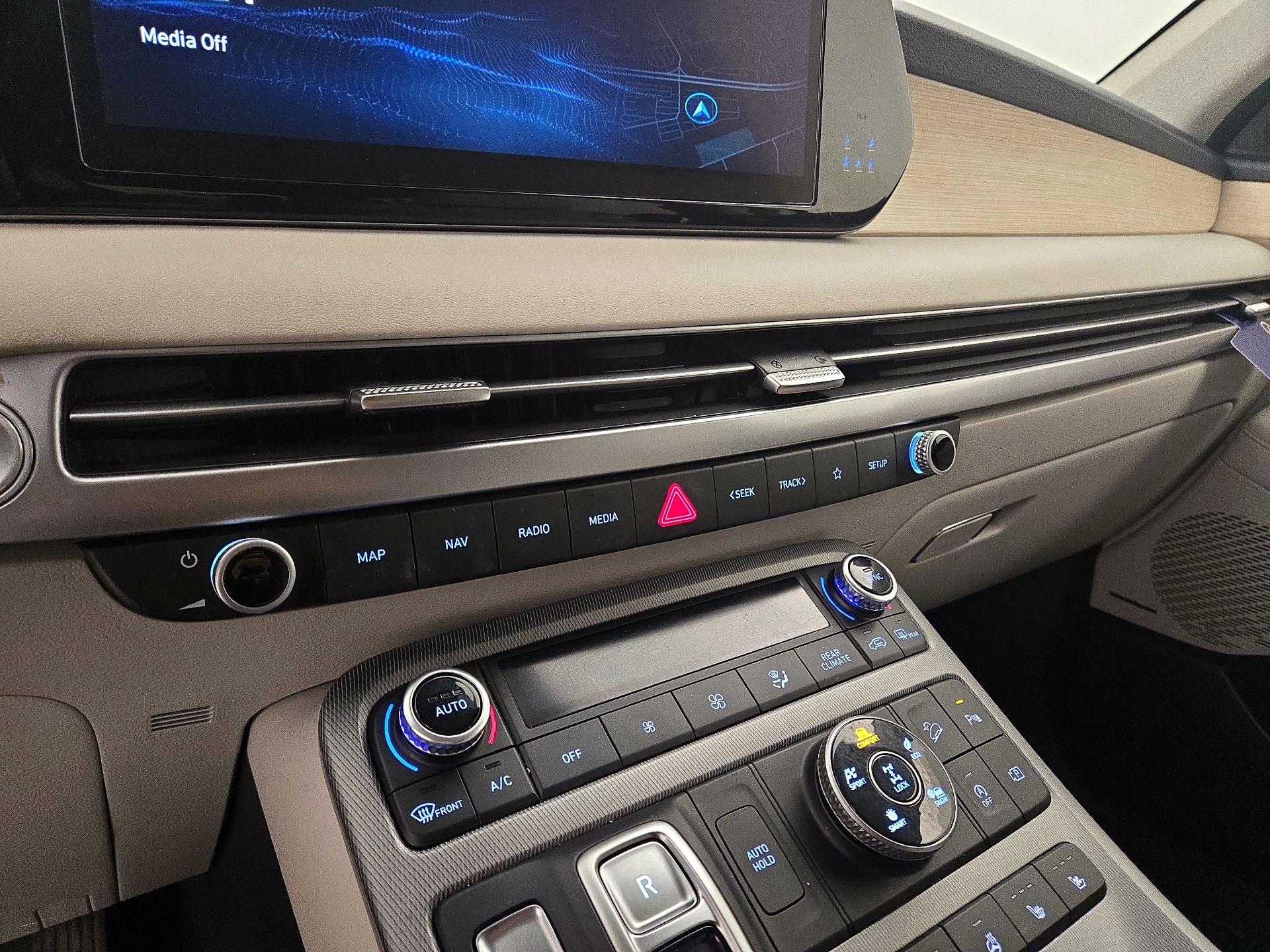 Thumbnail: 2023 Hyundai Palisade - 16