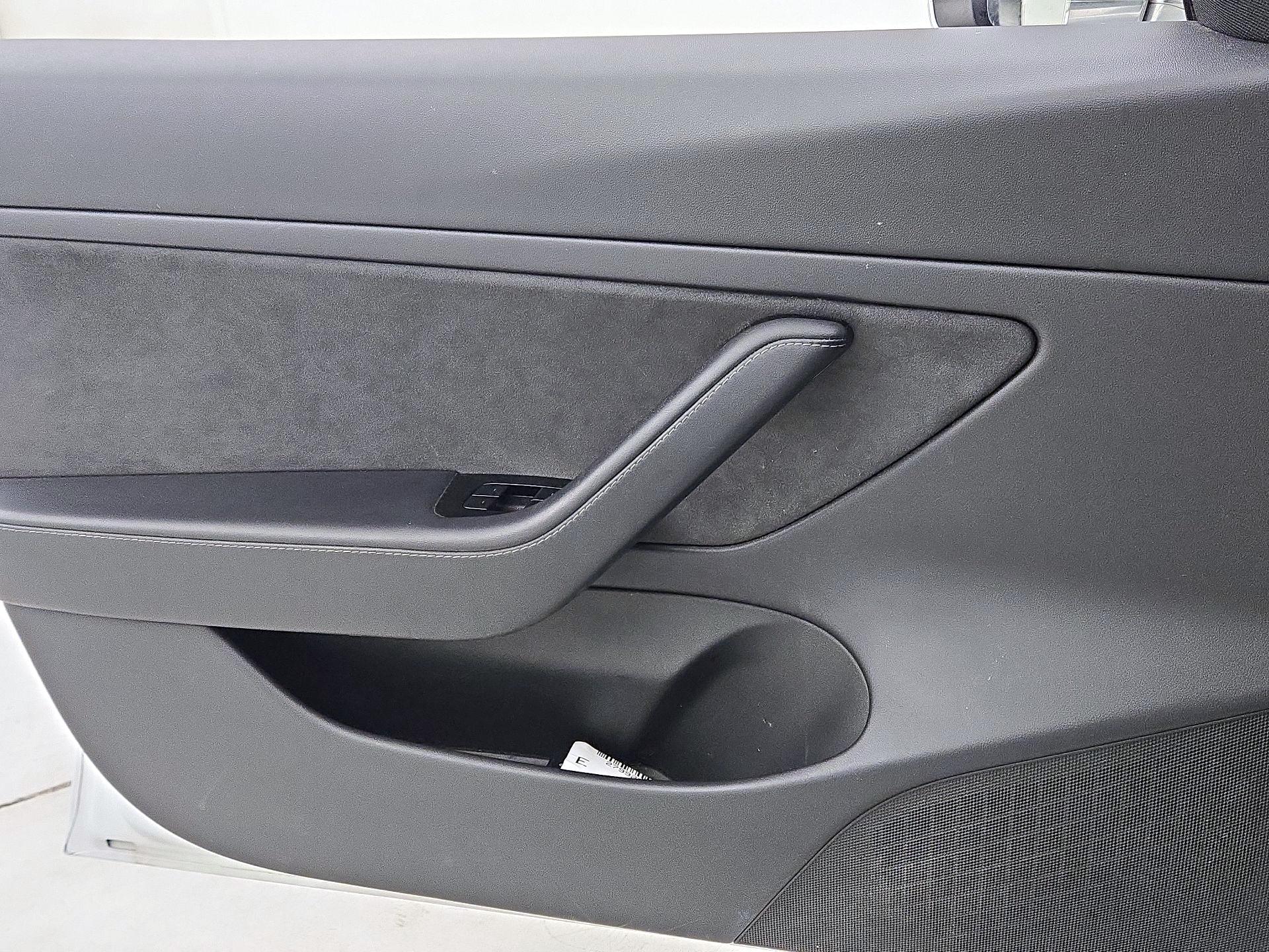 Thumbnail: 2020 Tesla Model 3 - 12