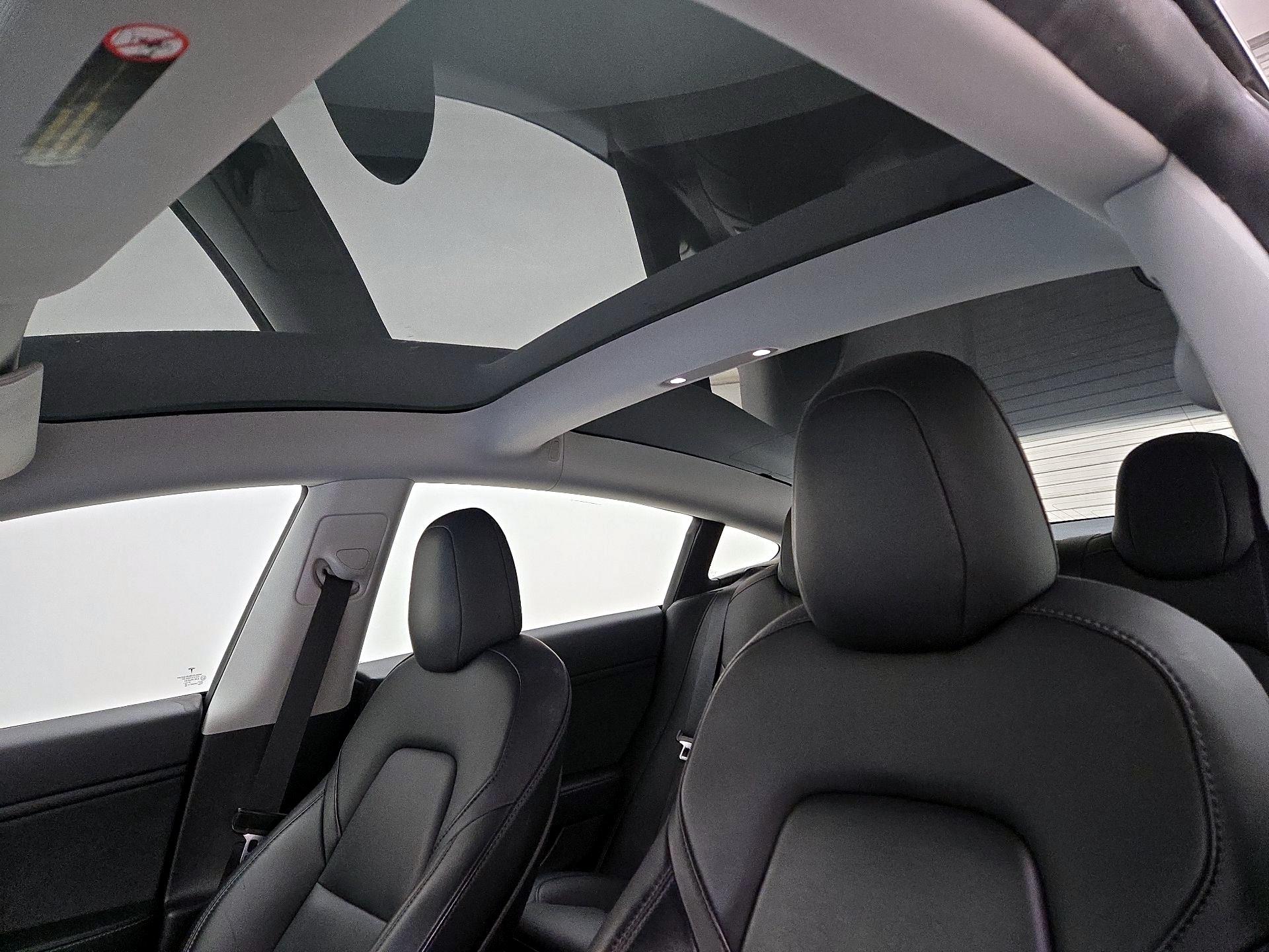 Thumbnail: 2020 Tesla Model 3 - 18