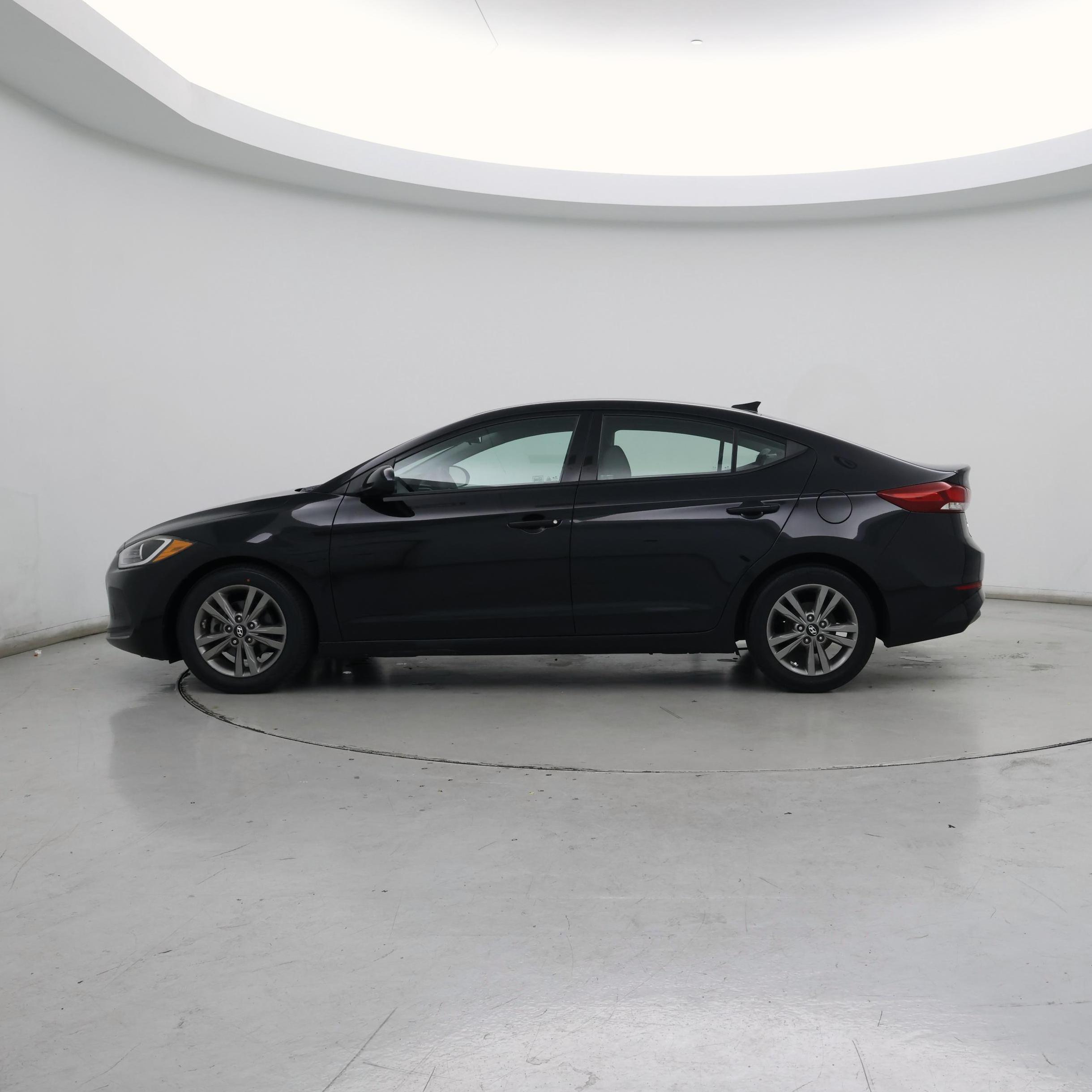 Thumbnail: 2017 Hyundai Elantra - 3