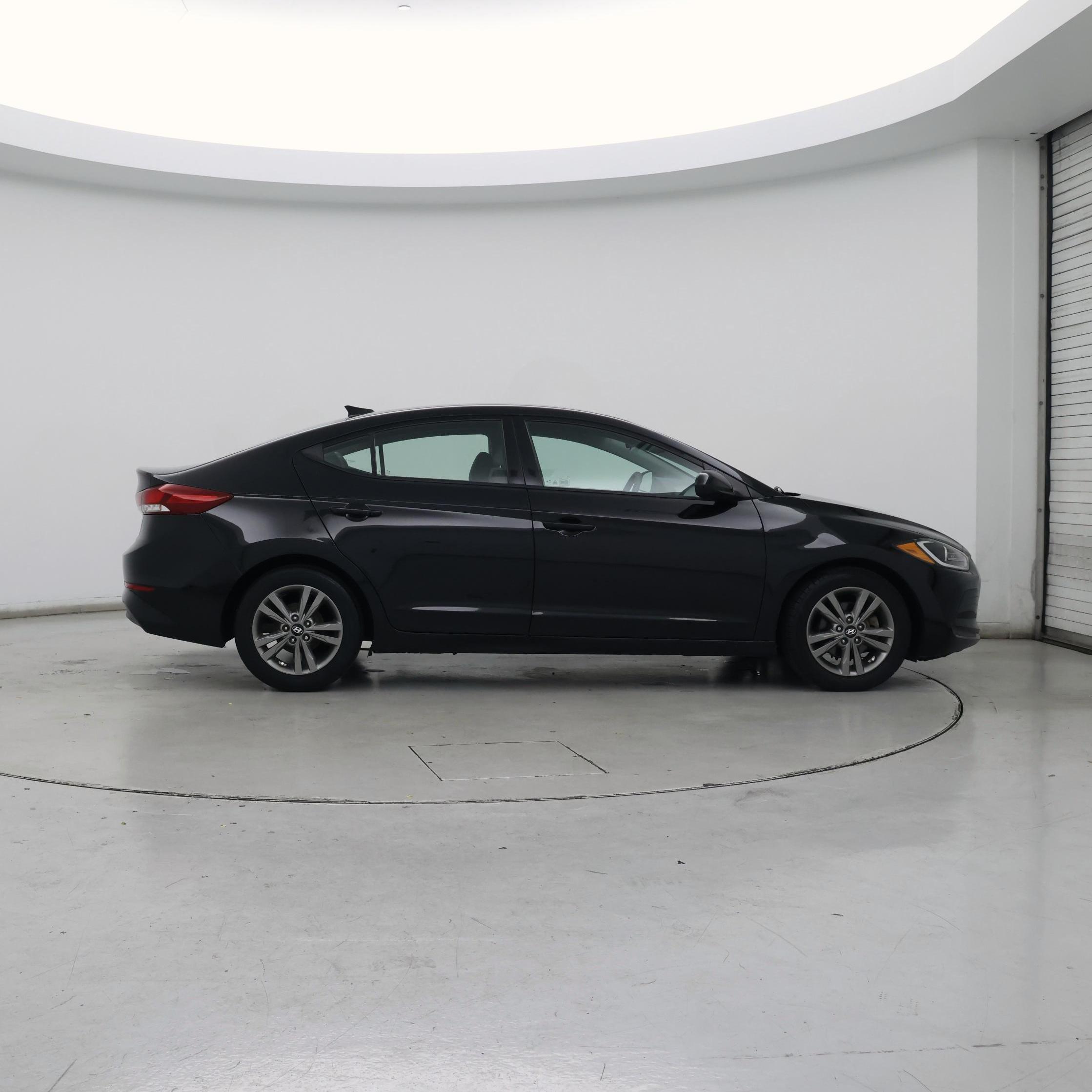 Thumbnail: 2017 Hyundai Elantra - 7