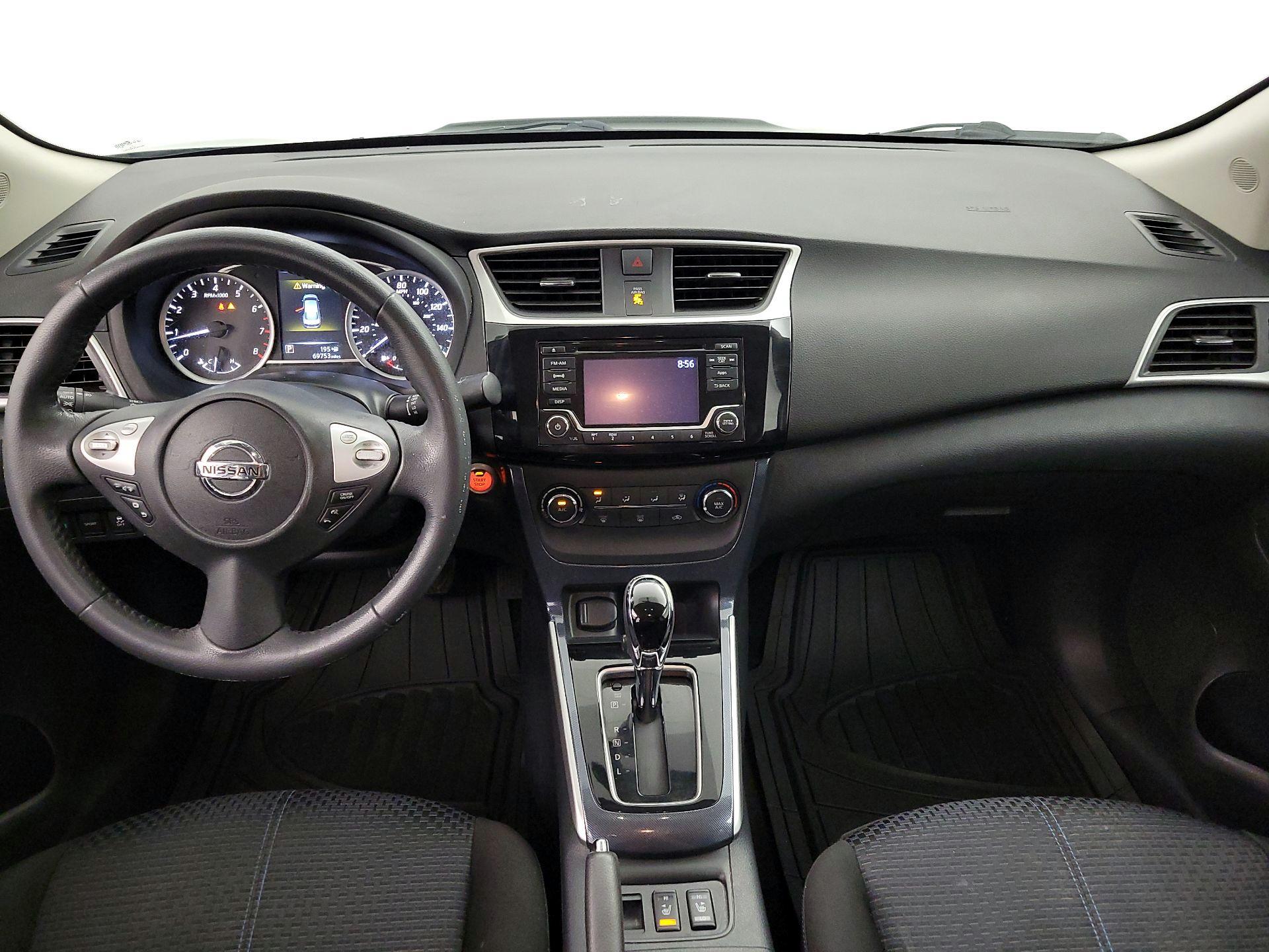 Thumbnail: 2016 Nissan Sentra - 9