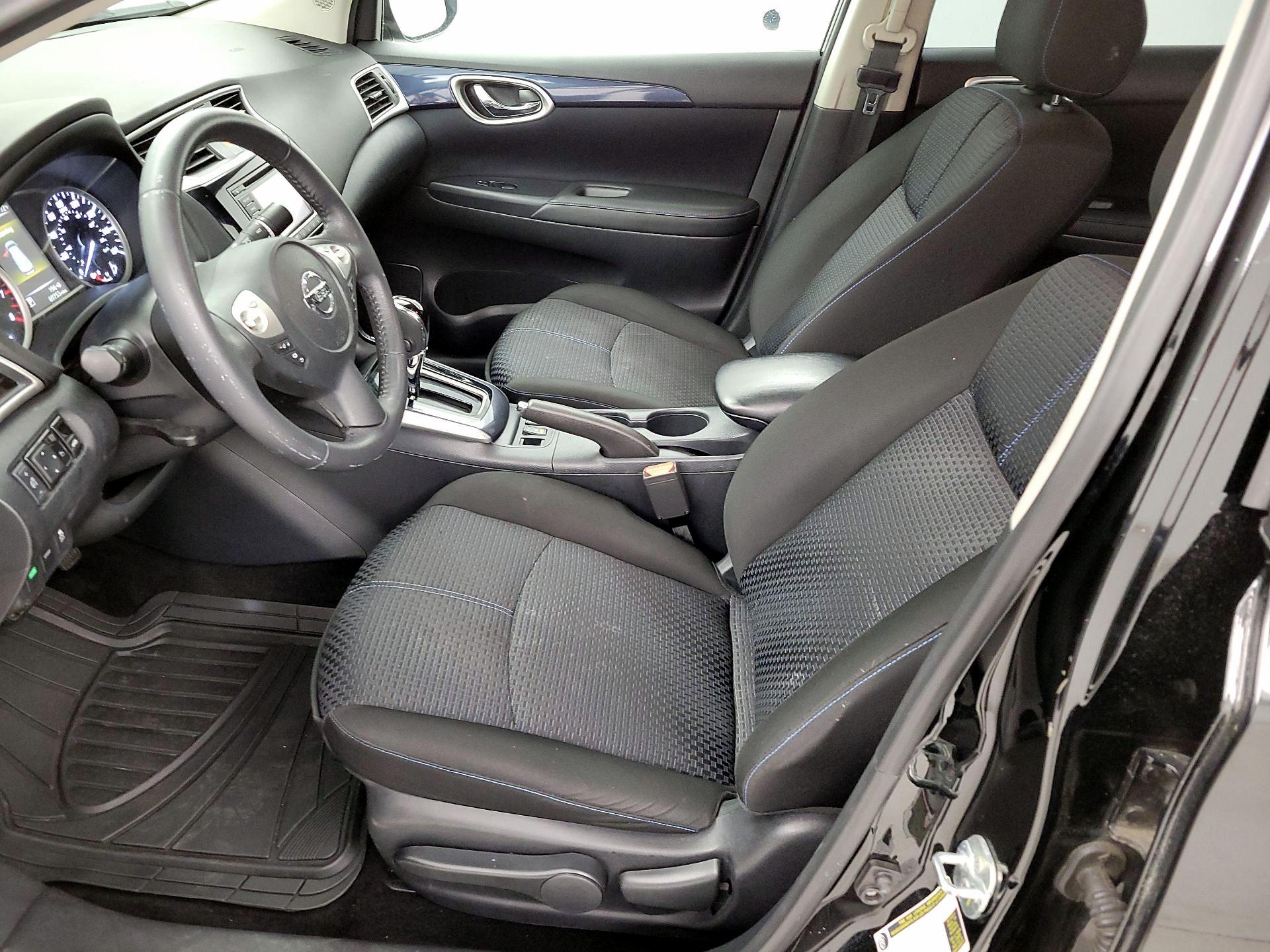 Thumbnail: 2016 Nissan Sentra - 11