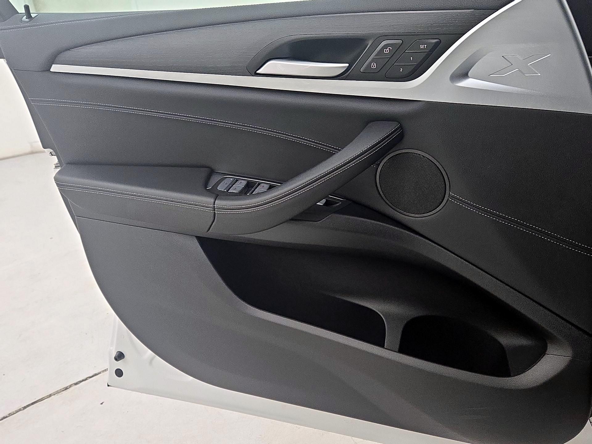 Thumbnail: 2023 BMW X3 - 12