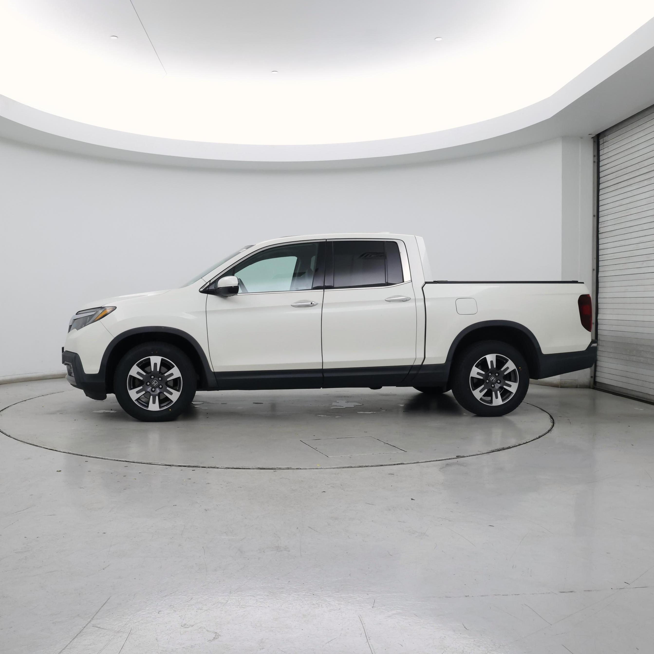 Thumbnail: 2018 Honda Ridgeline - 3