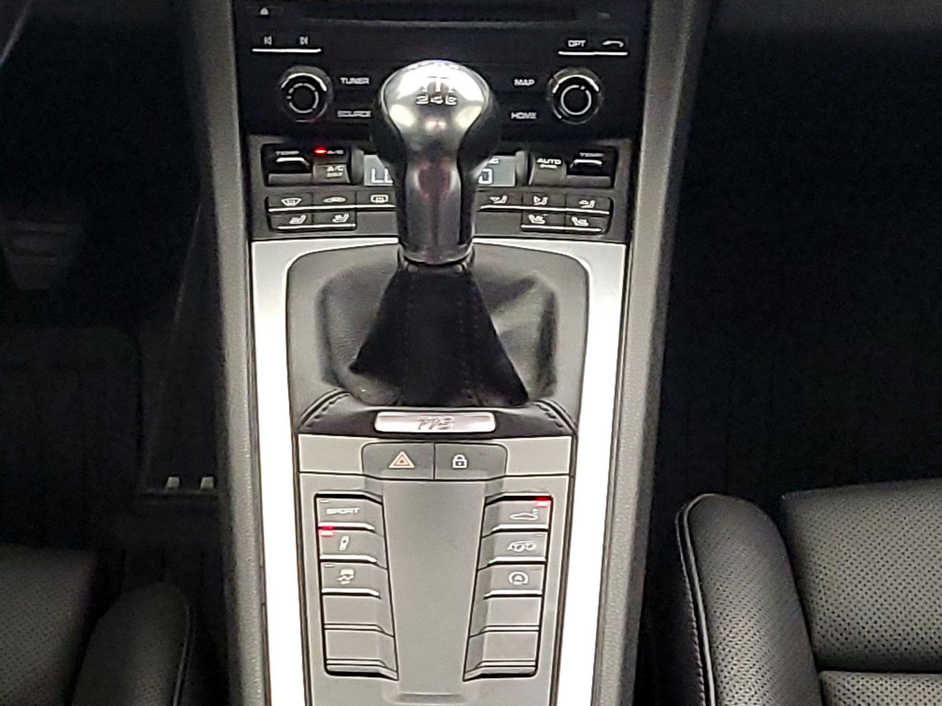 Thumbnail: 2019 Porsche 718 Cayman - 18